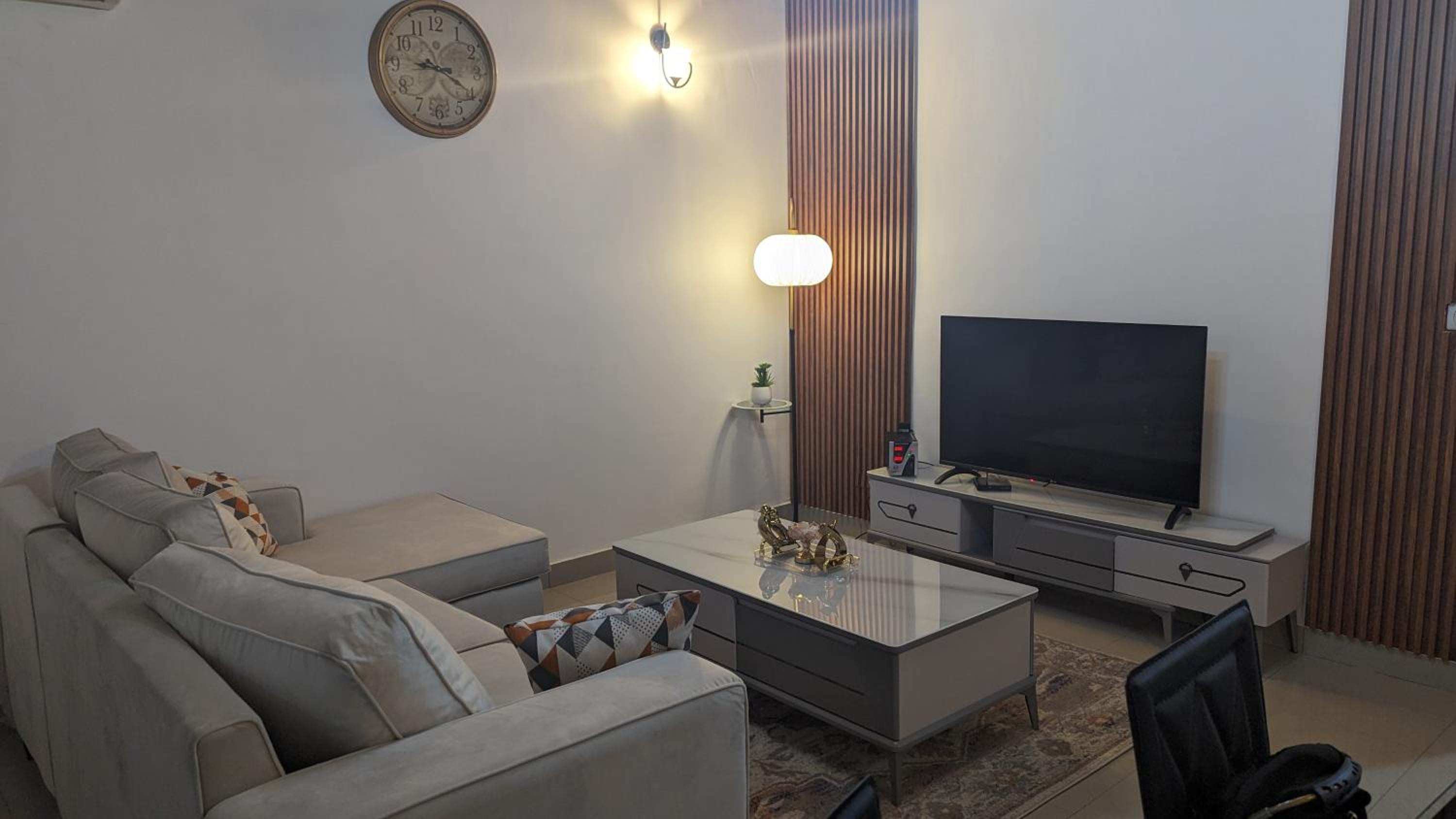 The Modern Rustic 2-bedroom appartment