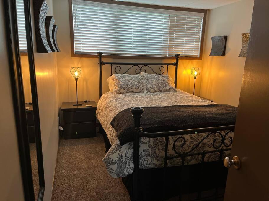 YEG Chic Luxury Accommodation