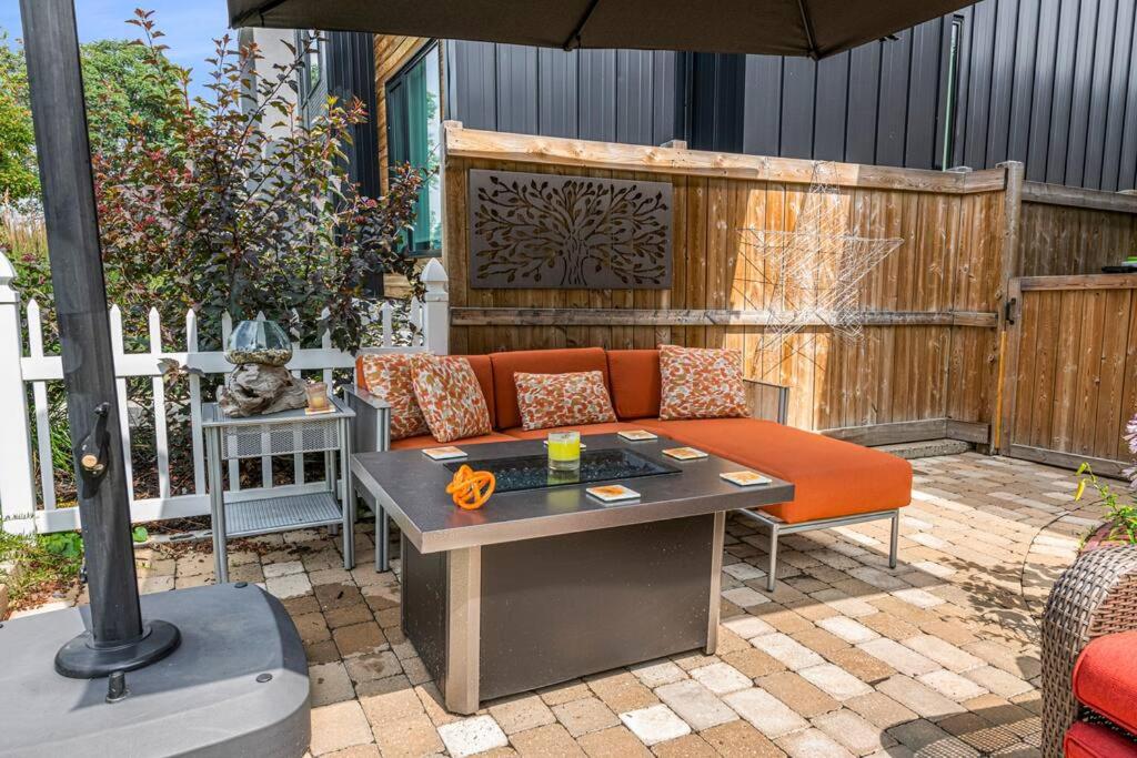 YEG Chic Luxury Accommodation