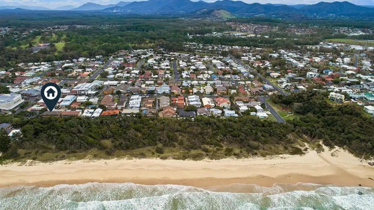 Sand and Sea 1 - Opposite Sawtell's Main Beach & Steps to Cafes, Restaurants & Boutiques!