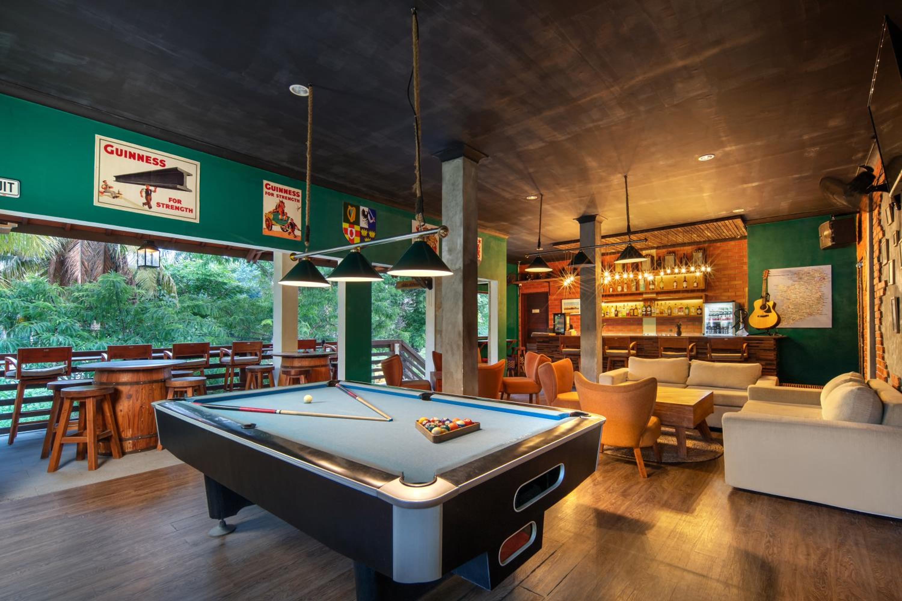 lounge