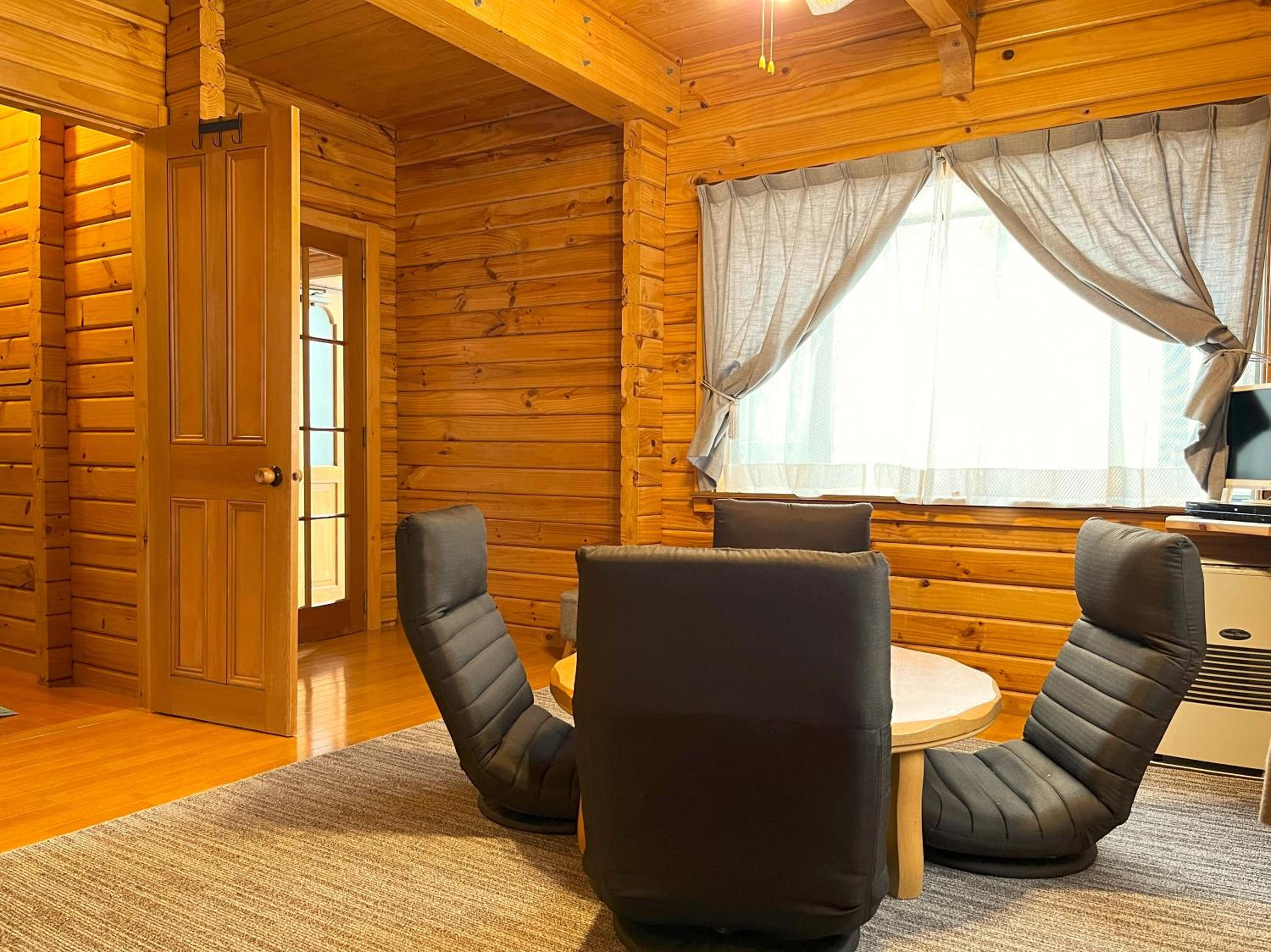 Log Cottage Epoch