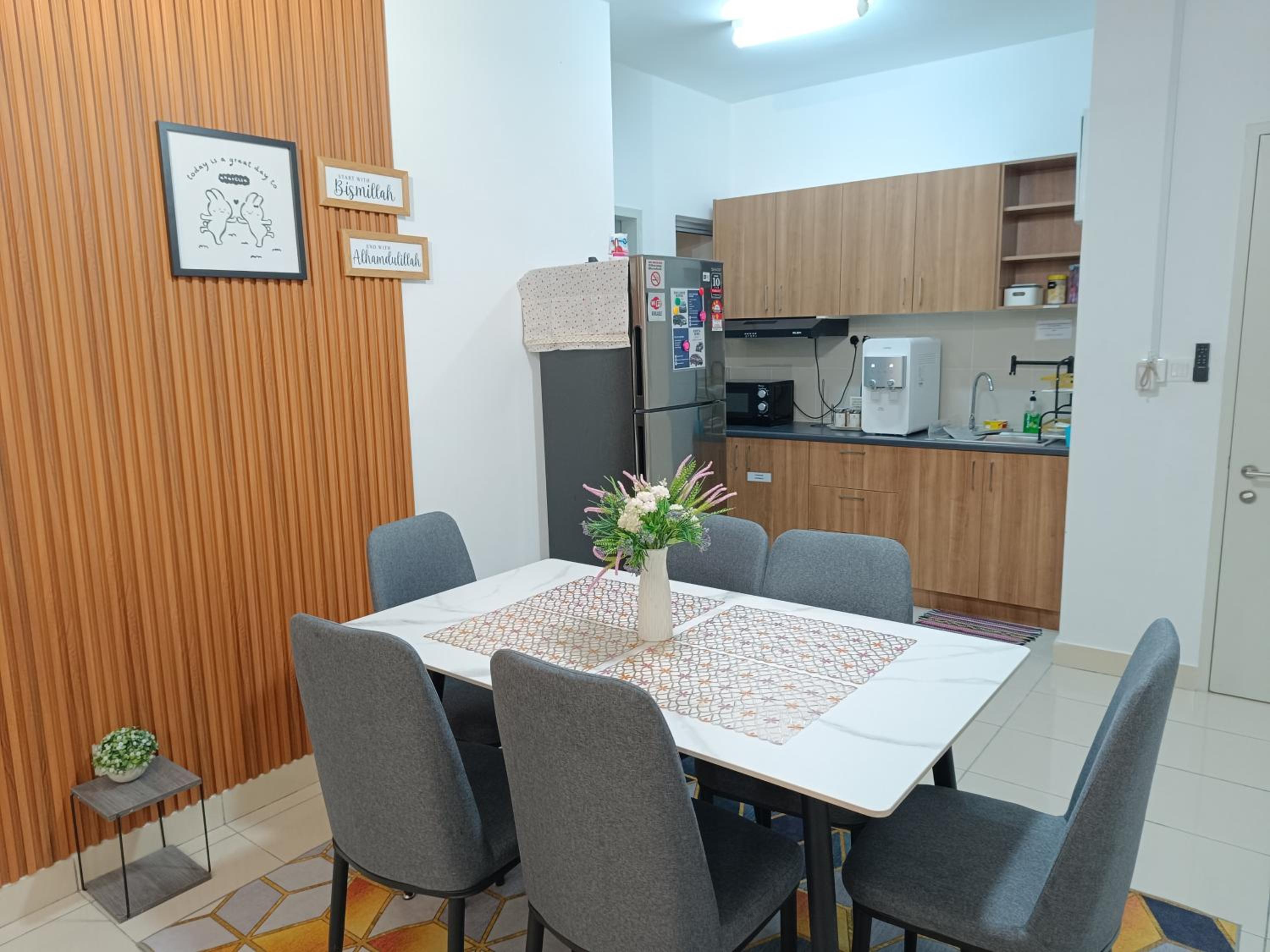 FA Homestay Alanis, Near KLIA,3 BR, Pool