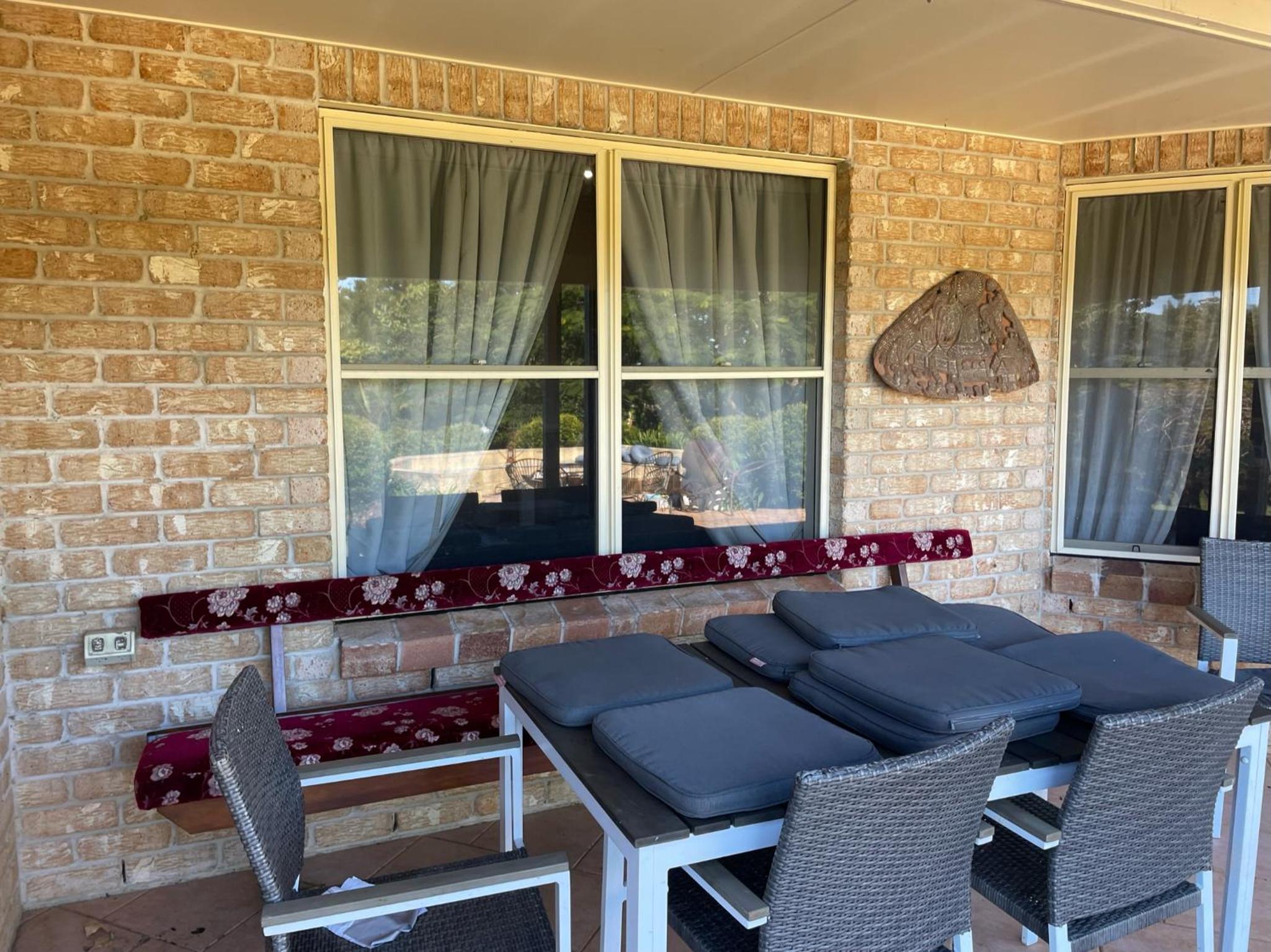 Hotel Dulguigan Downs Farm House - Image 1