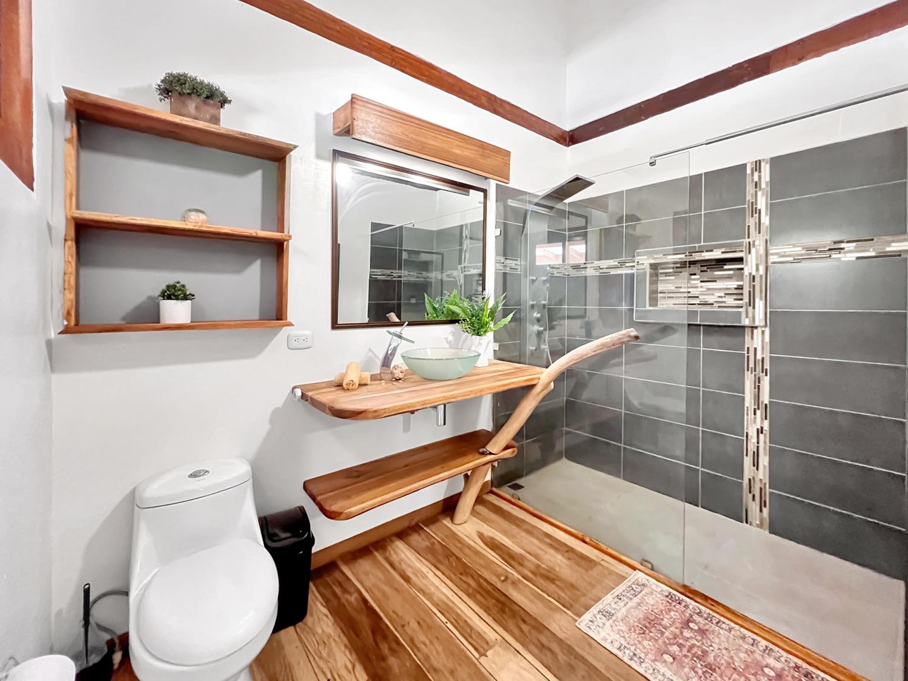 Whispering Wisdom, 3 Bed with Pool, Steps to Beach
