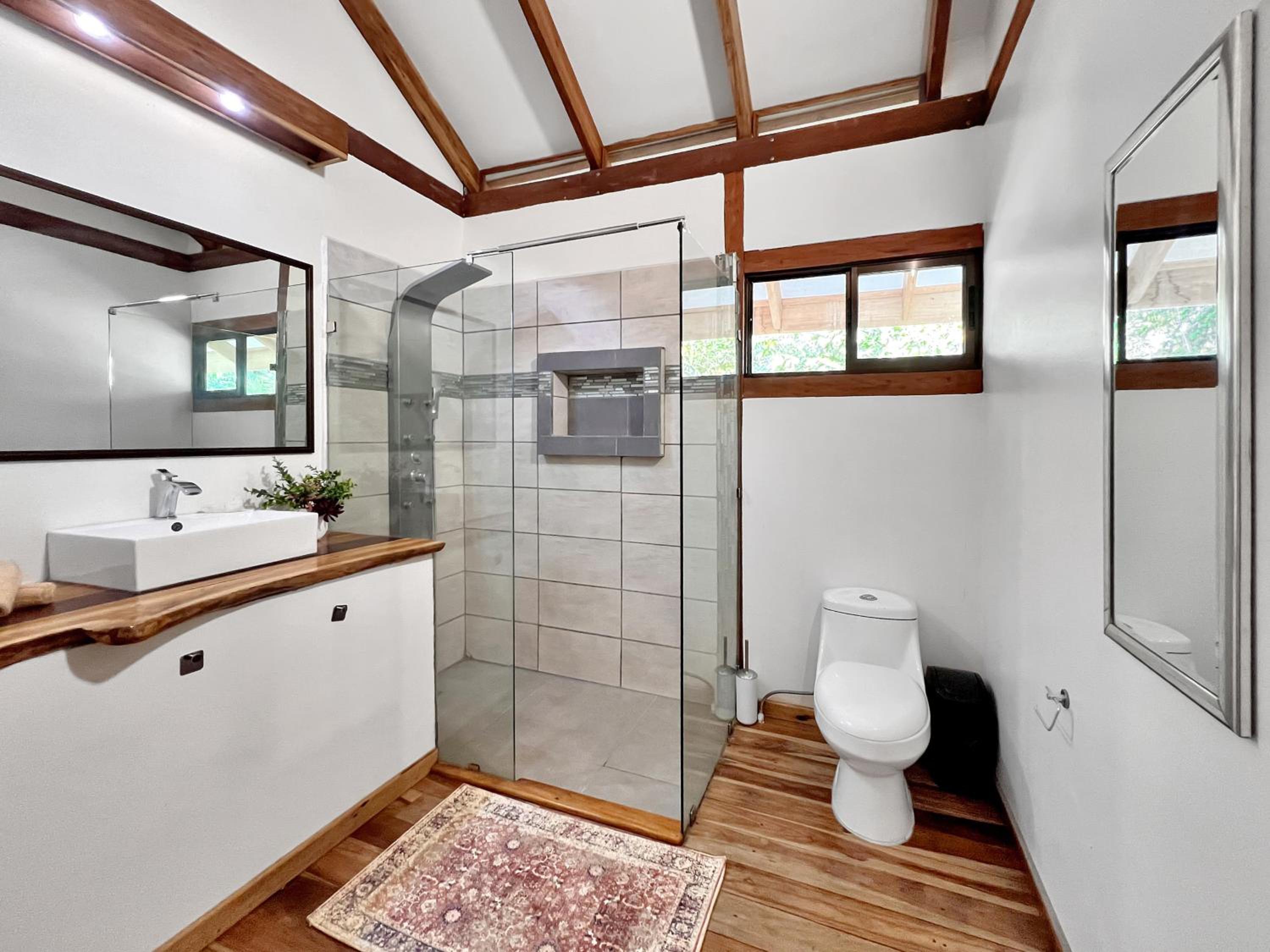 Whispering Wisdom, 3 Bed with Pool, Steps to Beach