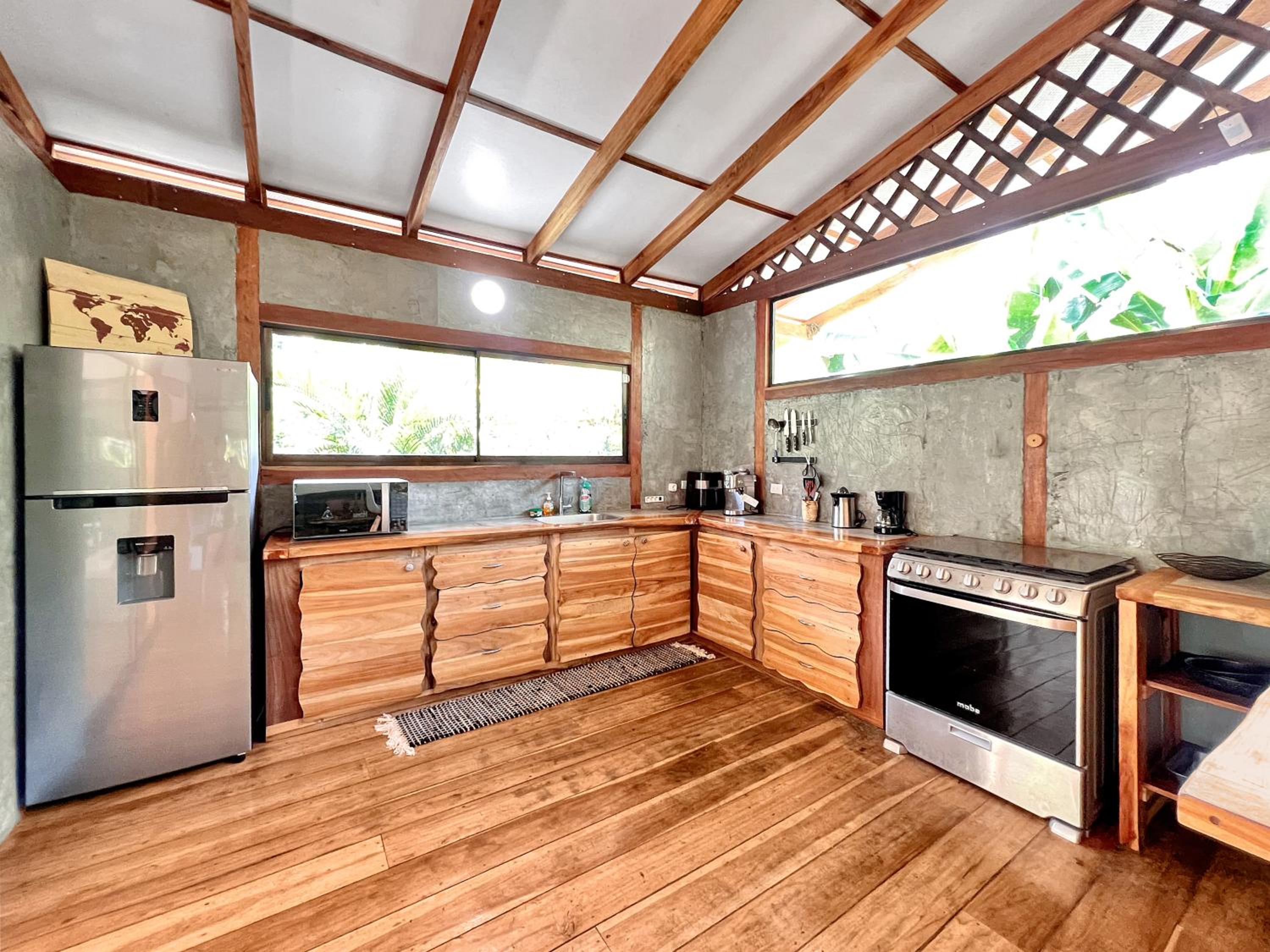 Whispering Wisdom, 3 Bed with Pool, Steps to Beach