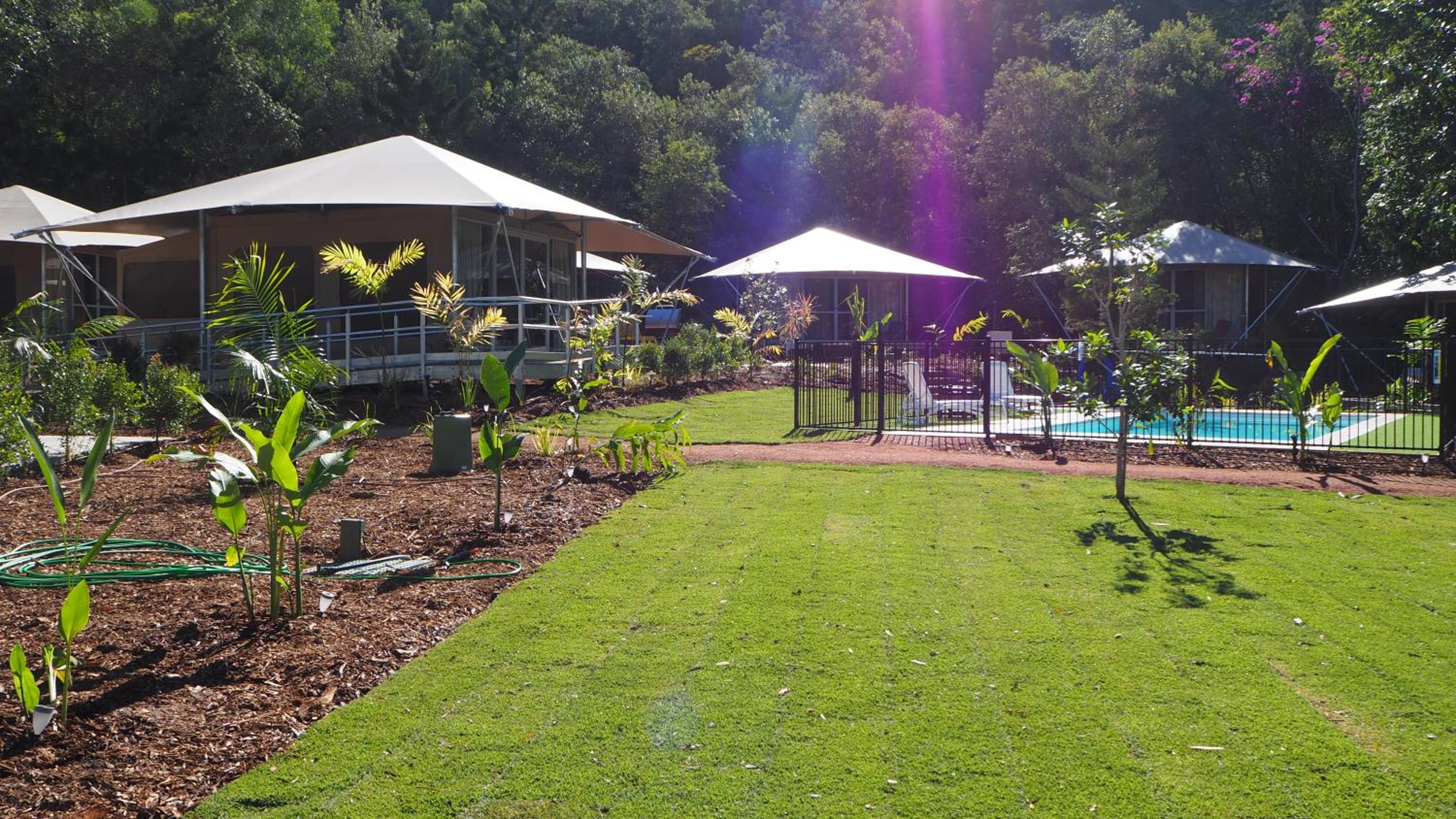 Deluxe King Safari Tent 2
