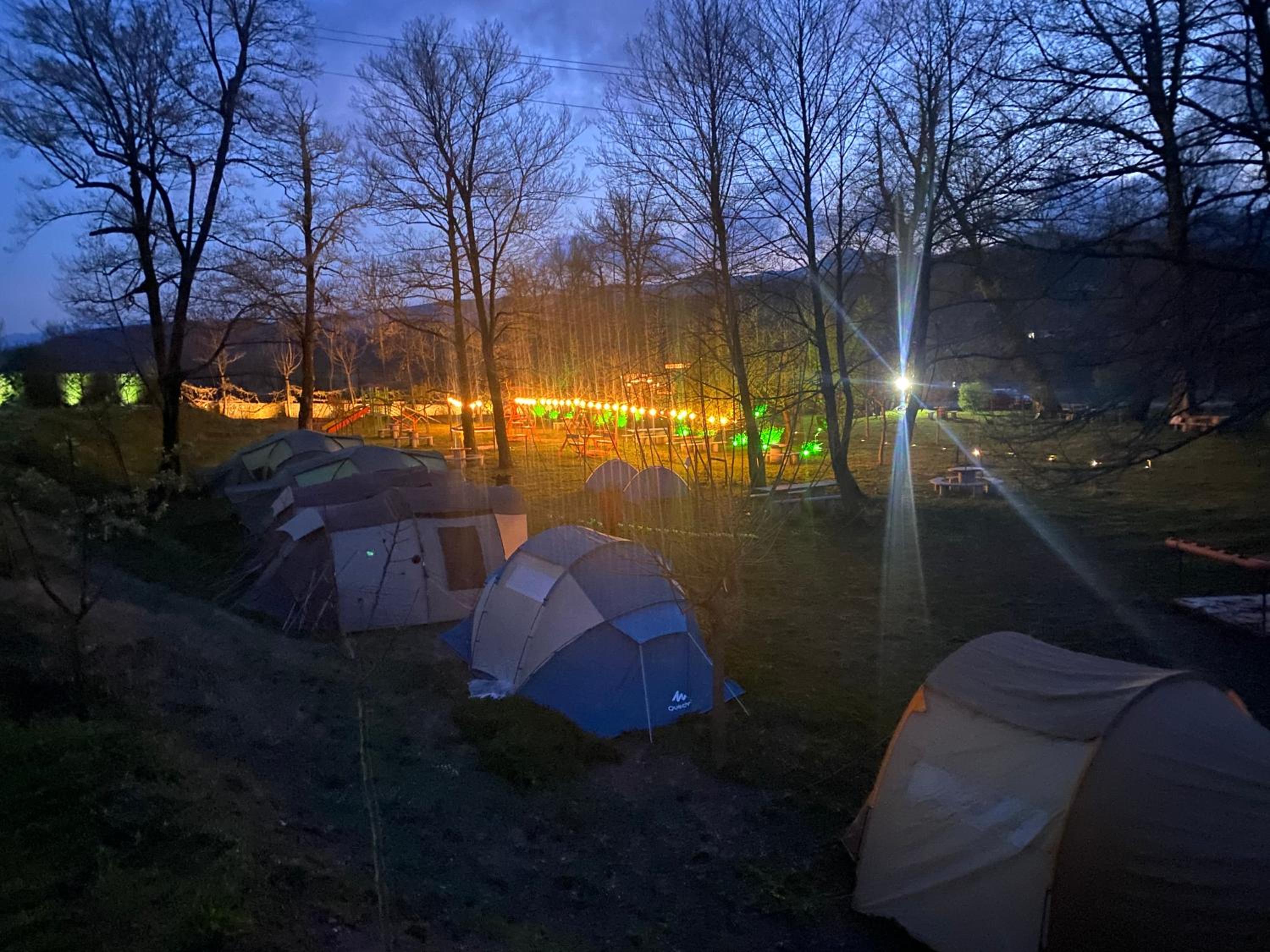 Kamping Lakoza