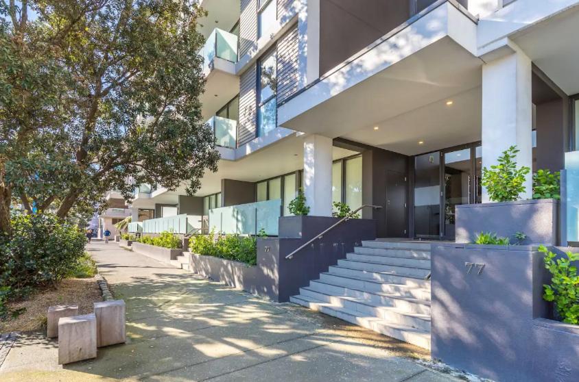 Lovely 2 bedrm apartment in Auckland's viaduct view 4