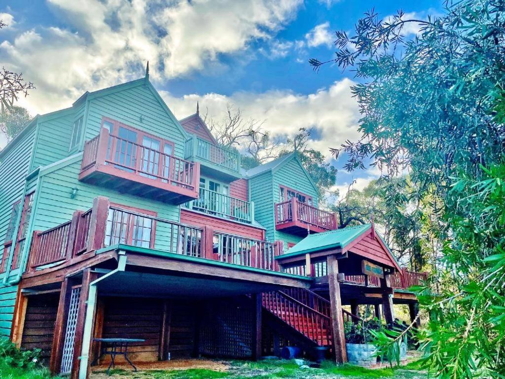 4 Bedroom Holiday House in Winery