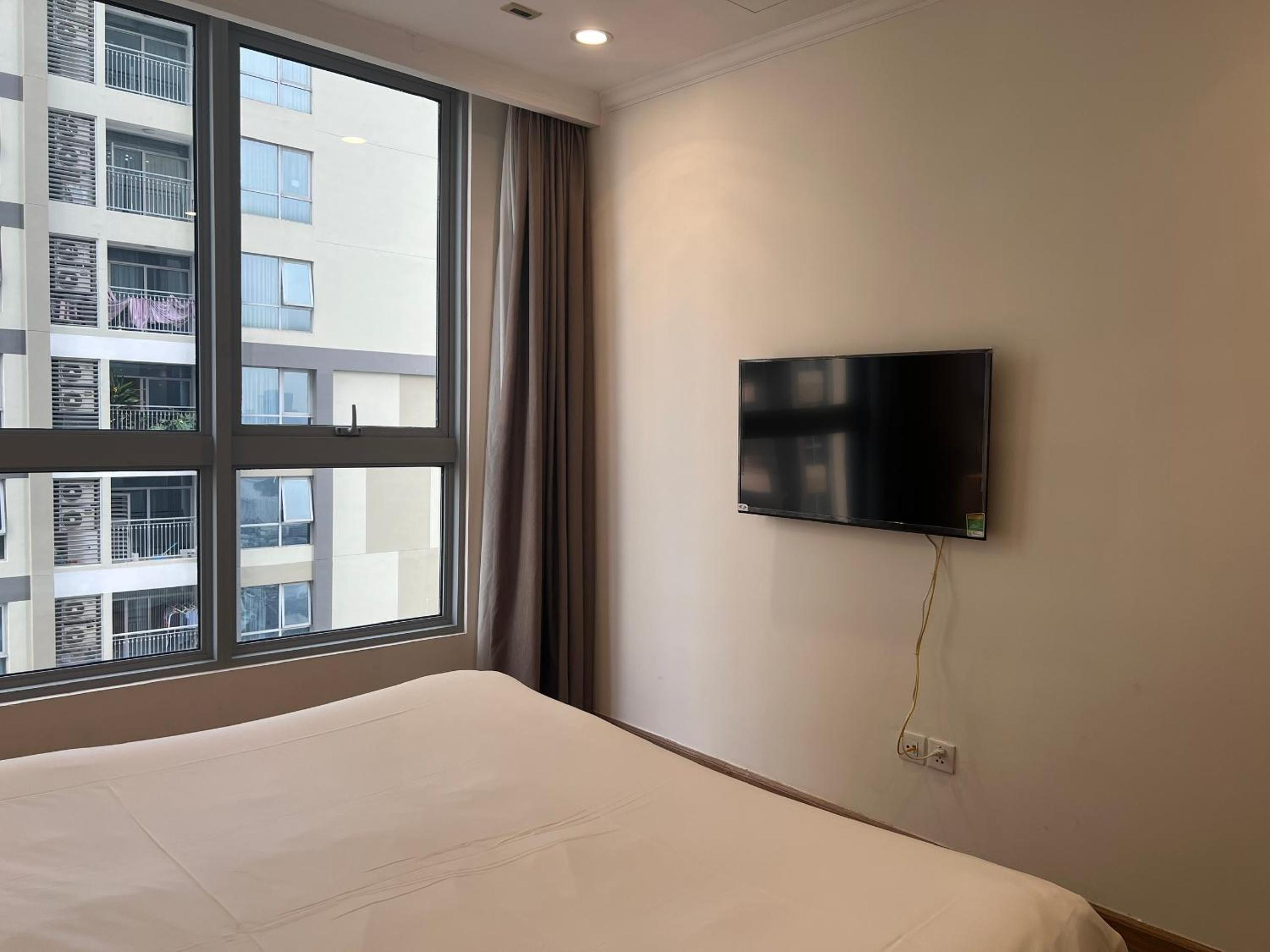 CR Concept Serviced Apartment - Vinhomes and Landmark 81