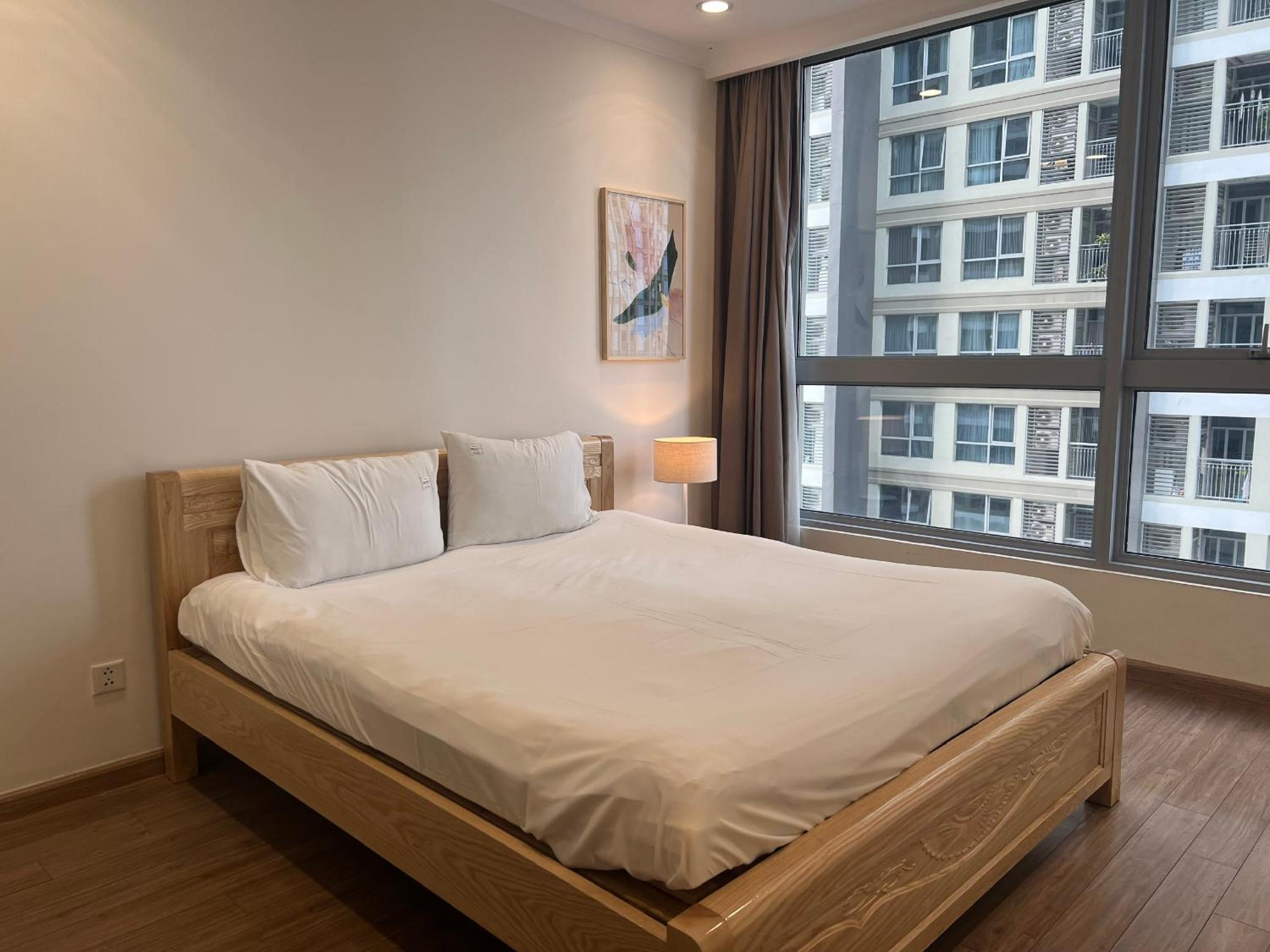CR Concept Serviced Apartment - Vinhomes and Landmark 81