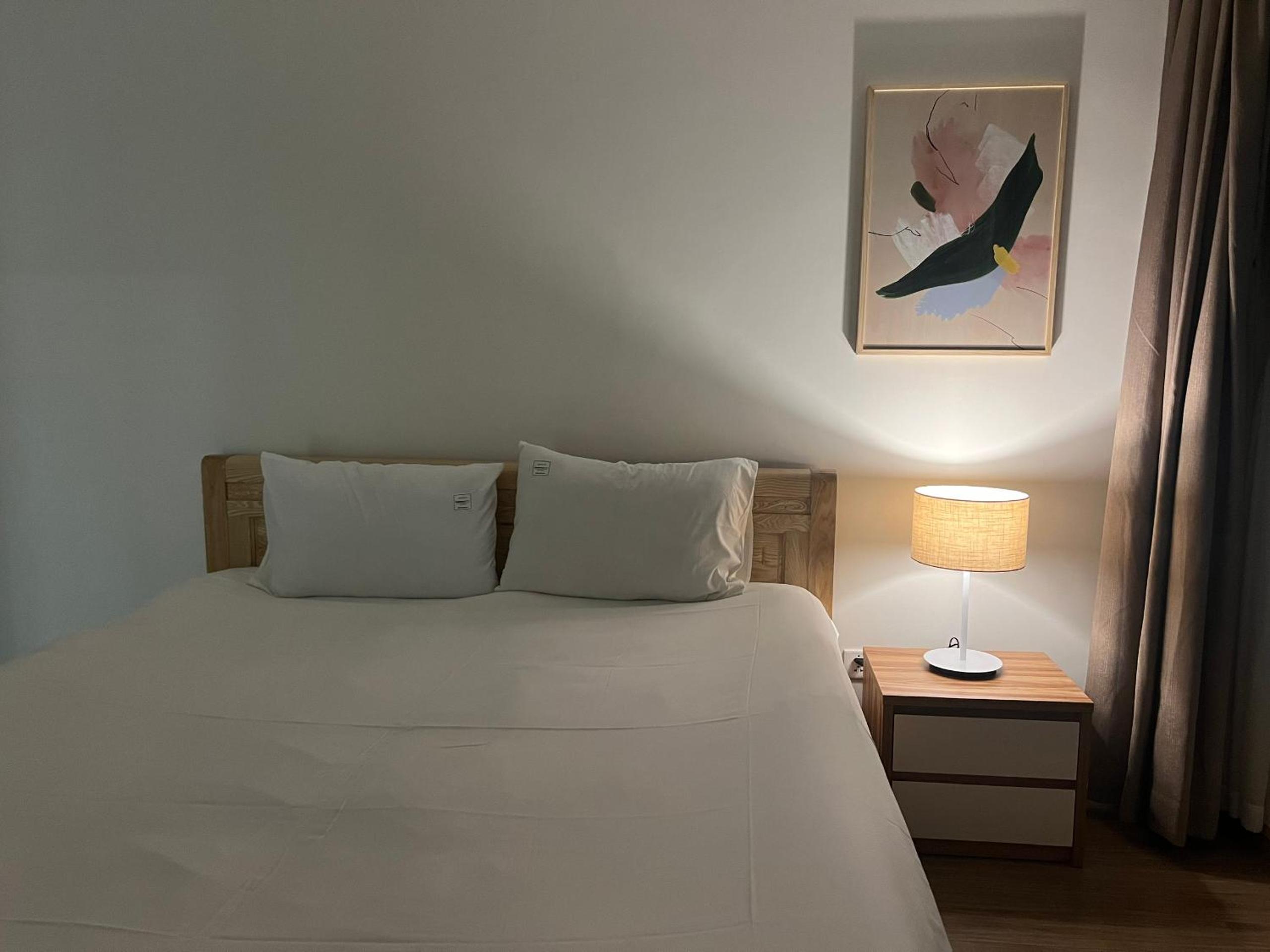 CR Concept Serviced Apartment - Vinhomes and Landmark 81