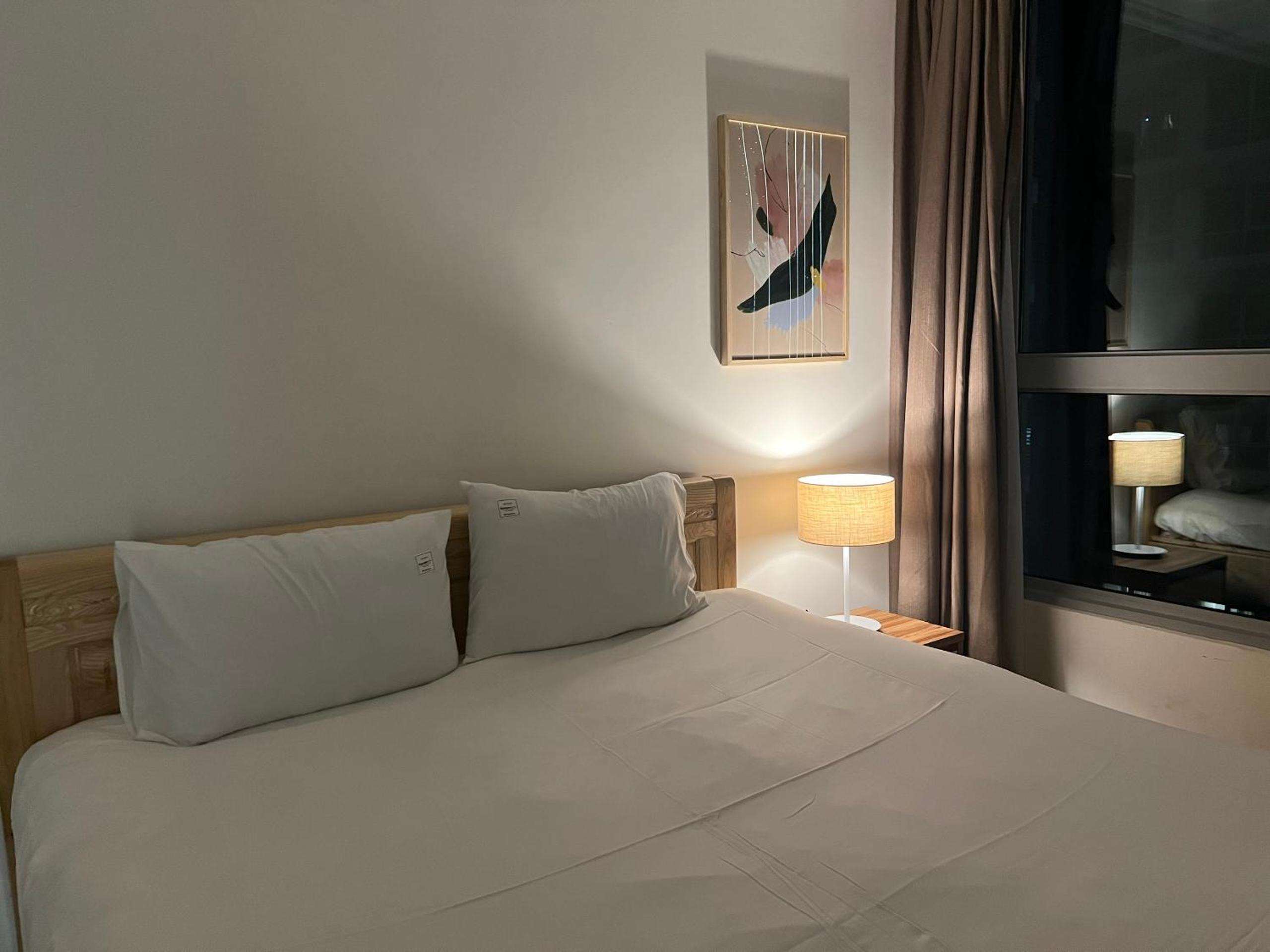 CR Concept Serviced Apartment - Vinhomes and Landmark 81