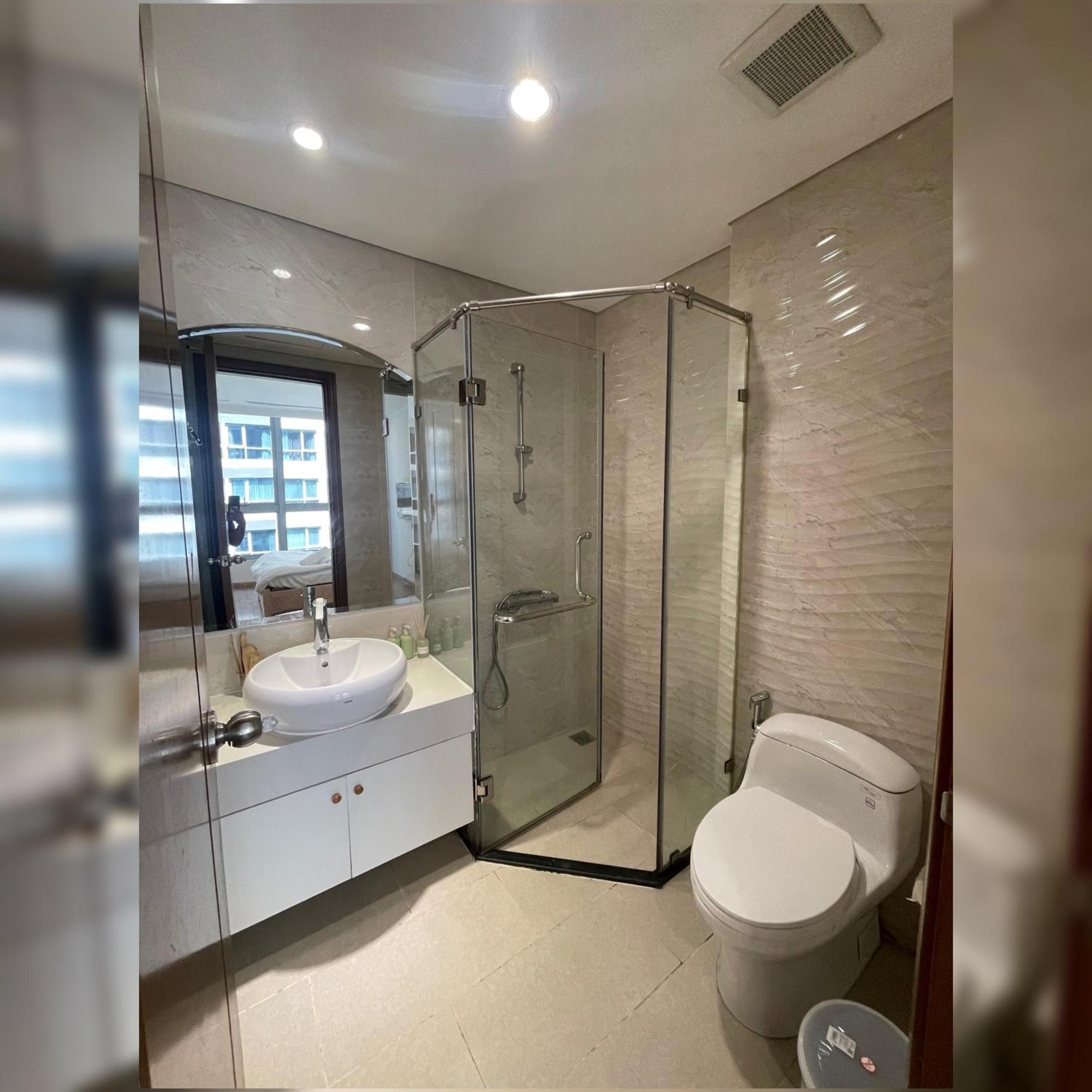 CR Concept Serviced Apartment - Vinhomes and Landmark 81