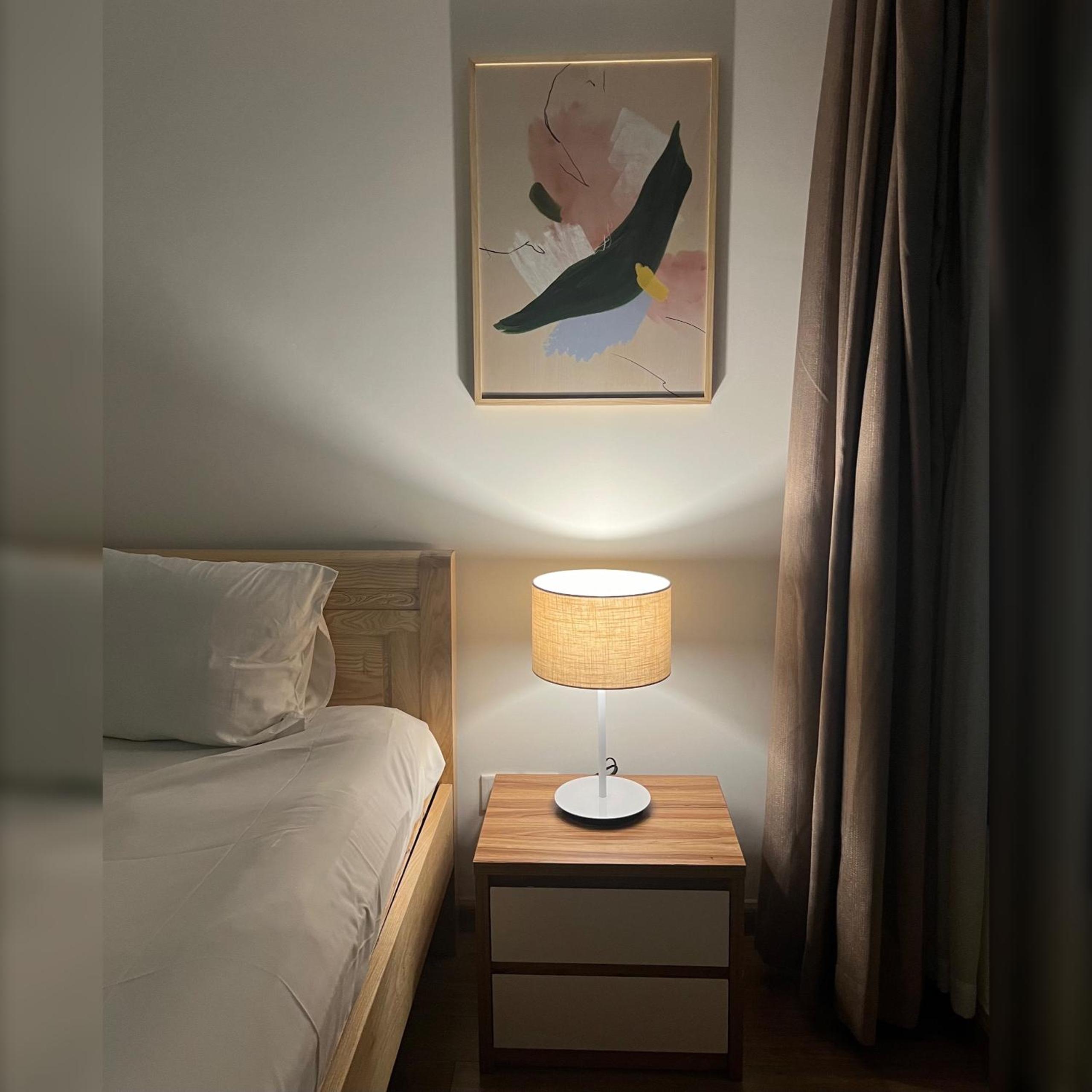 CR Concept Serviced Apartment - Vinhomes and Landmark 81