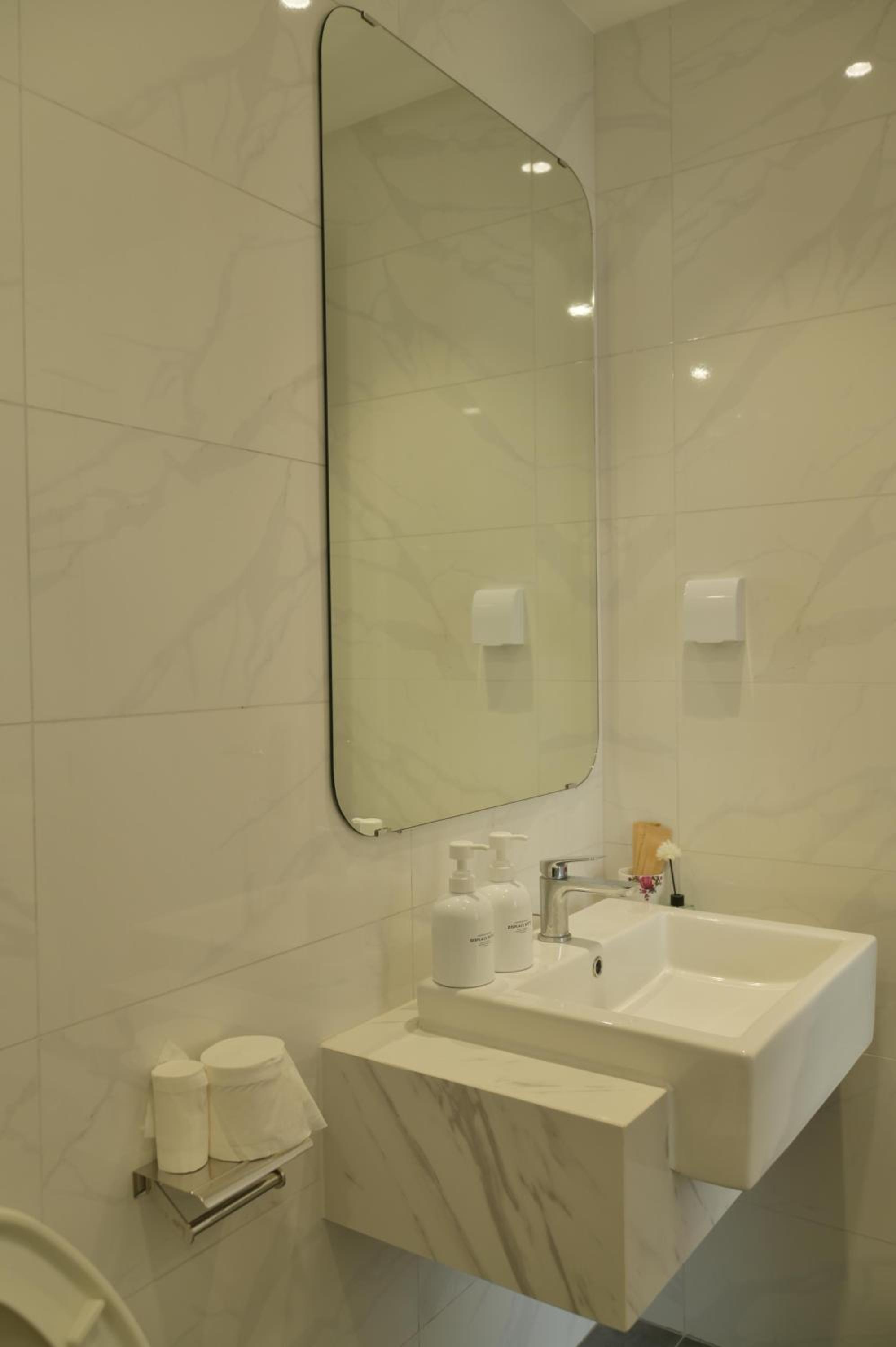 Luxury I3 Smart City 2bed2wc view góc bể bơi