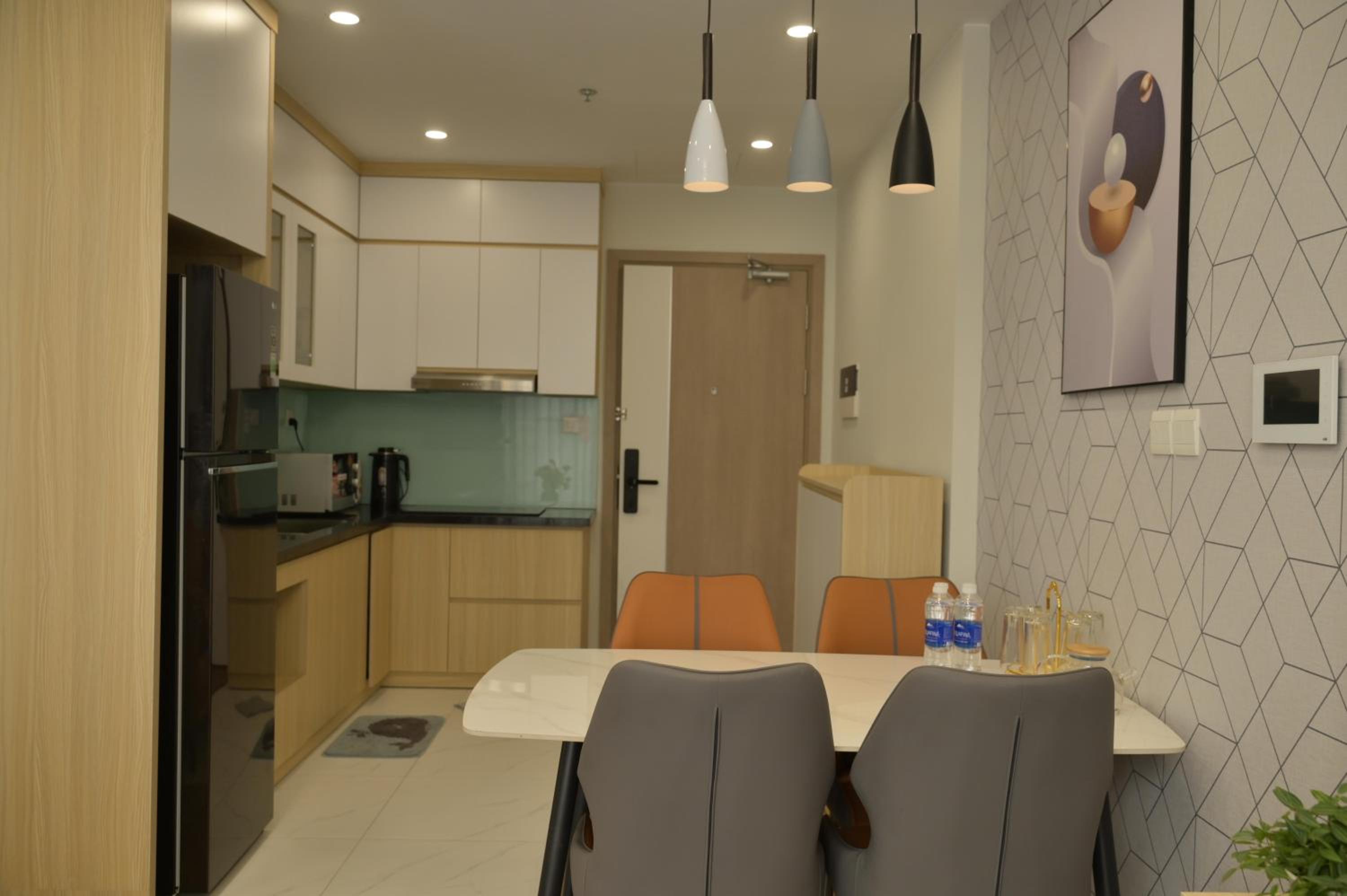 Luxury I3 Smart City 2bed2wc view góc bể bơi