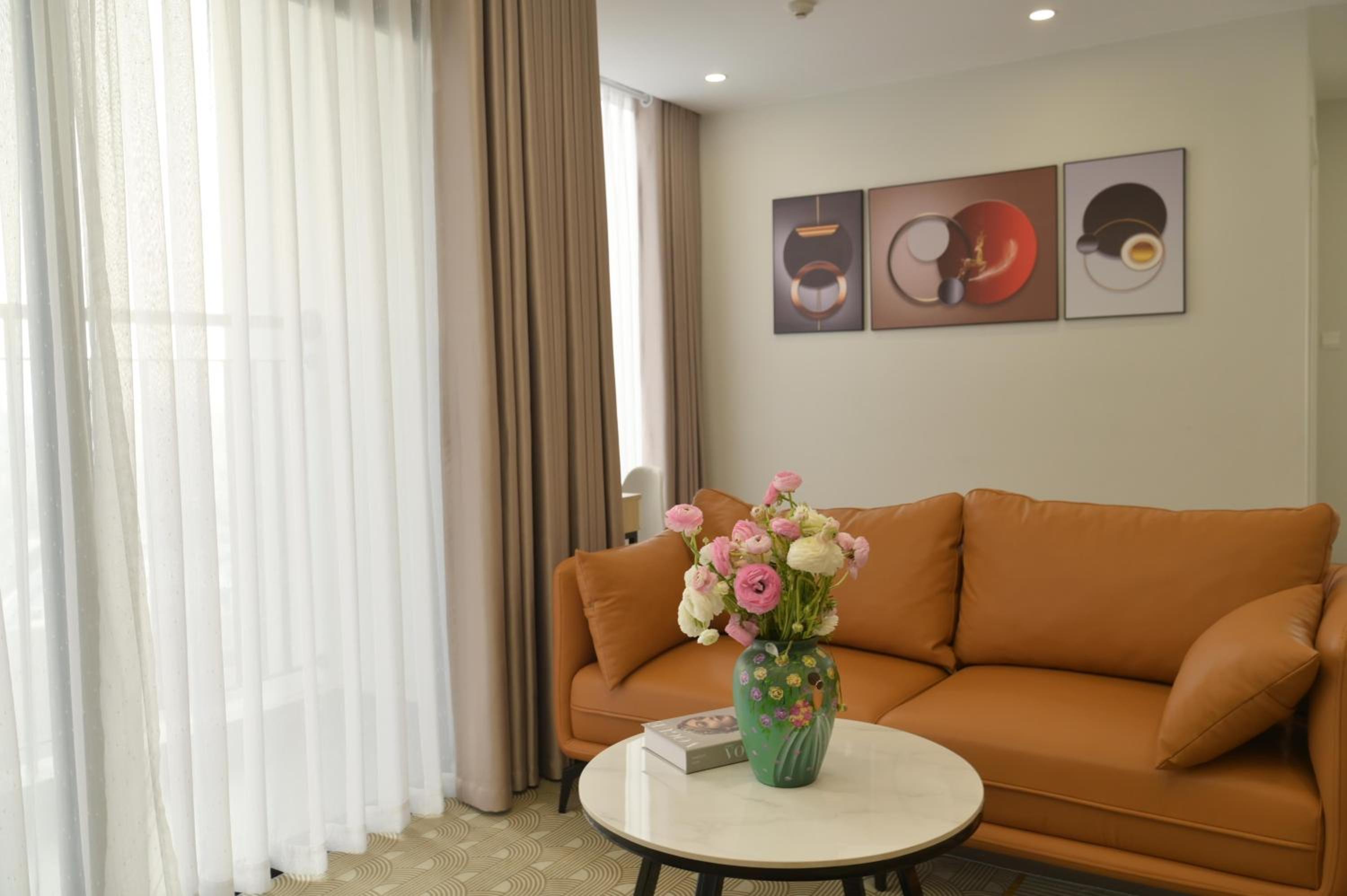 Luxury I3 Smart City 2bed2wc view góc bể bơi