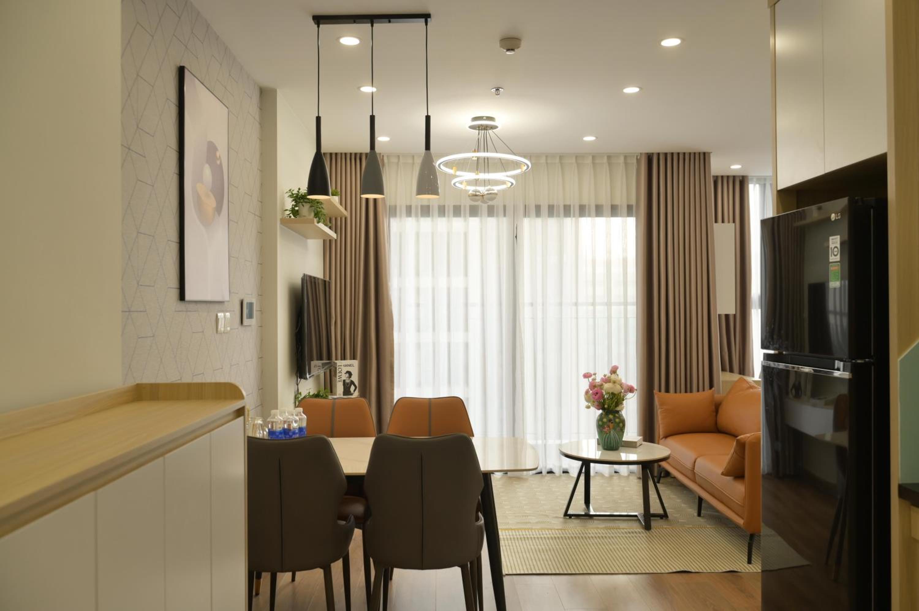 Luxury I3 Smart City 2bed2wc view góc bể bơi