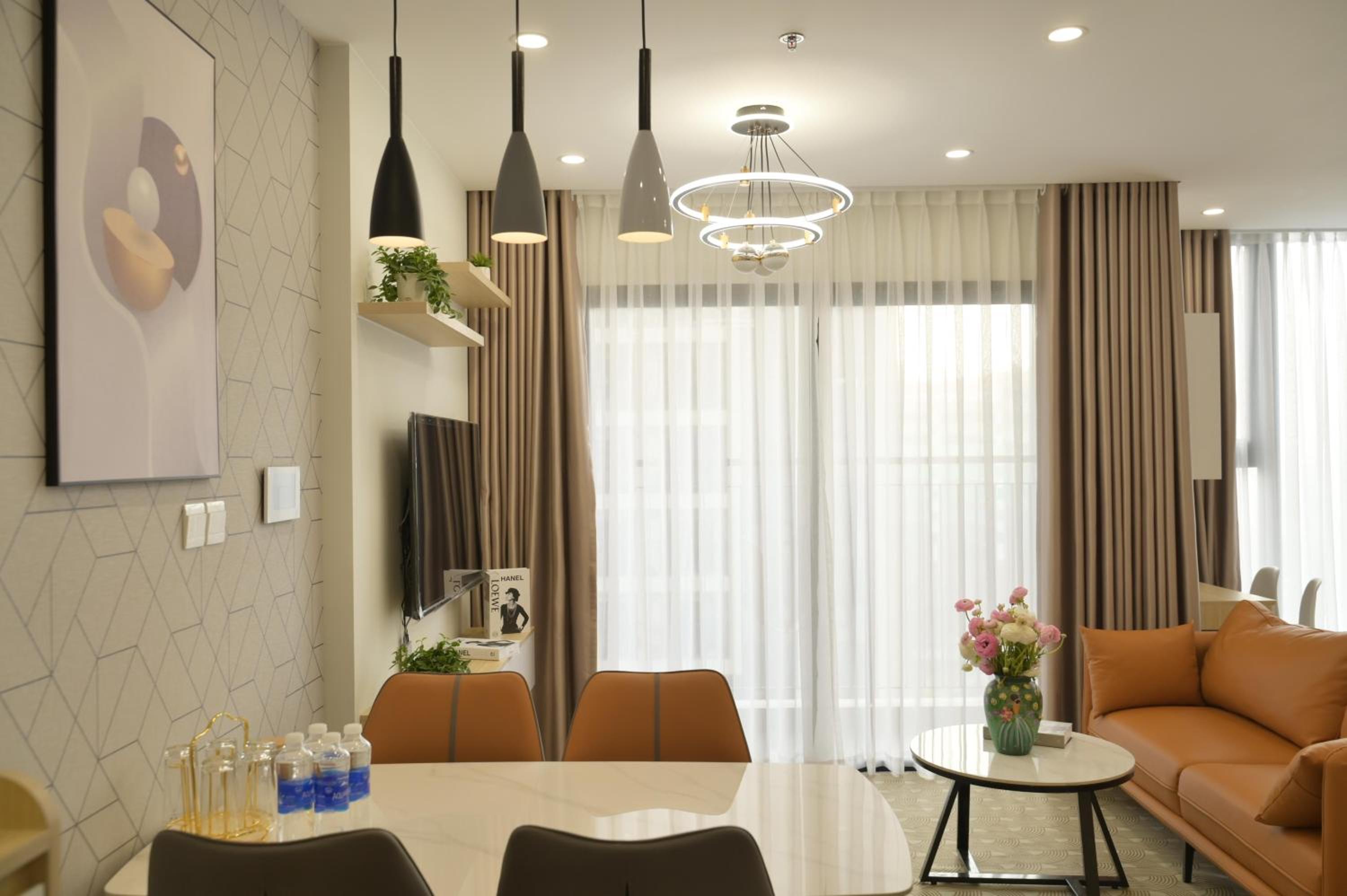 Luxury I3 Smart City 2bed2wc view góc bể bơi