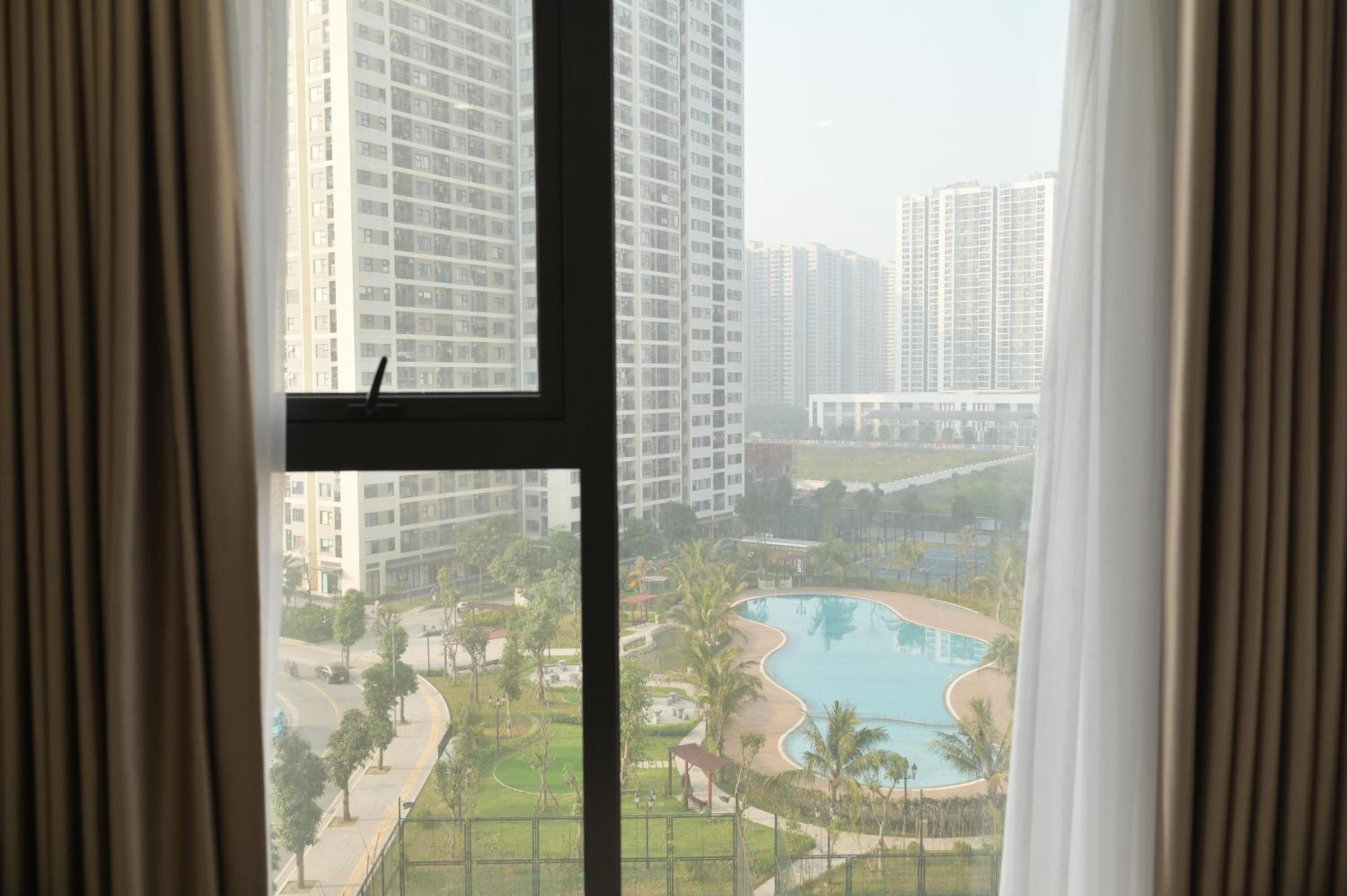 Luxury I3 Smart City 2bed2wc view góc bể bơi