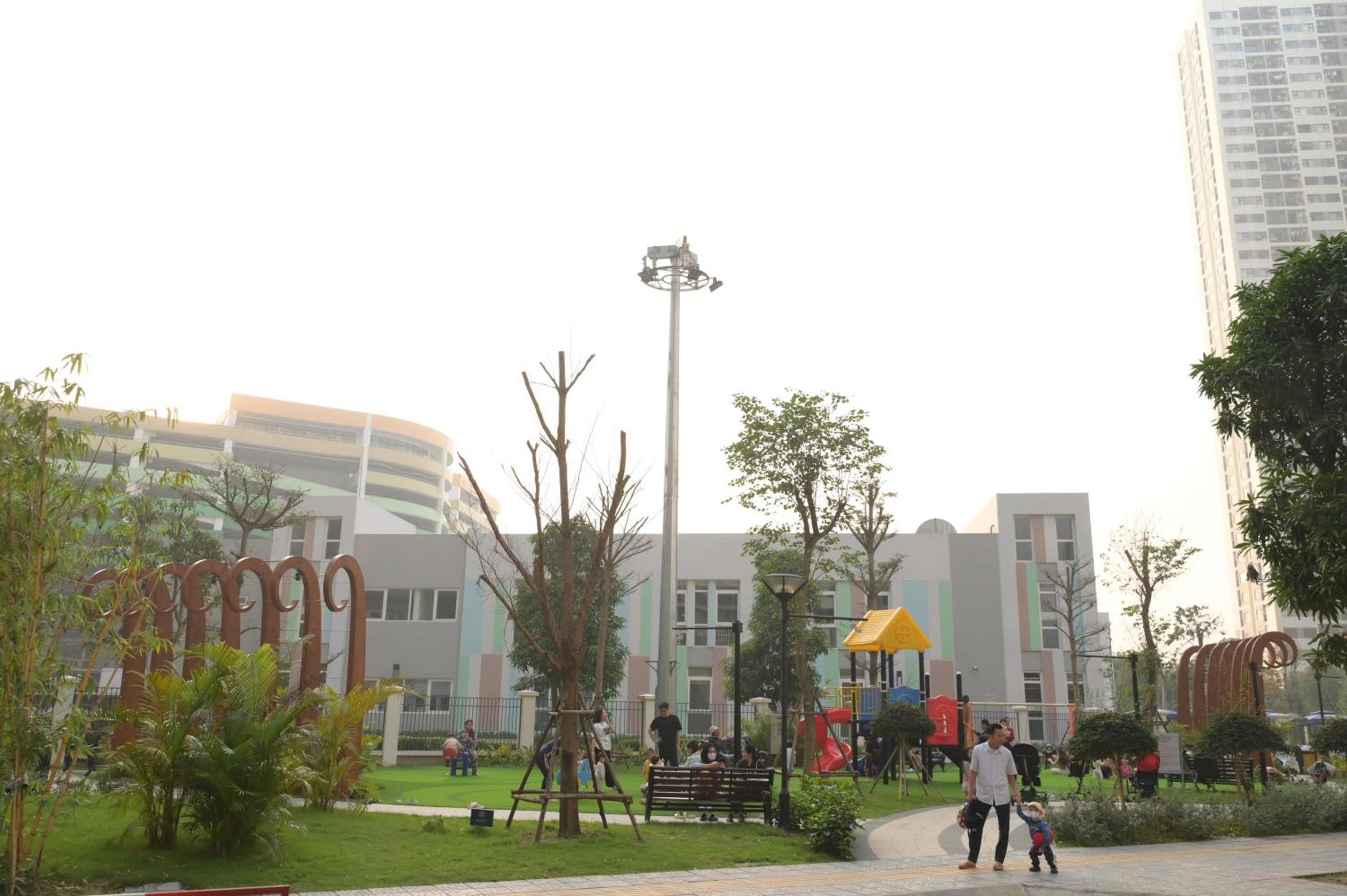 Luxury I3 Smart City 2bed2wc view góc bể bơi