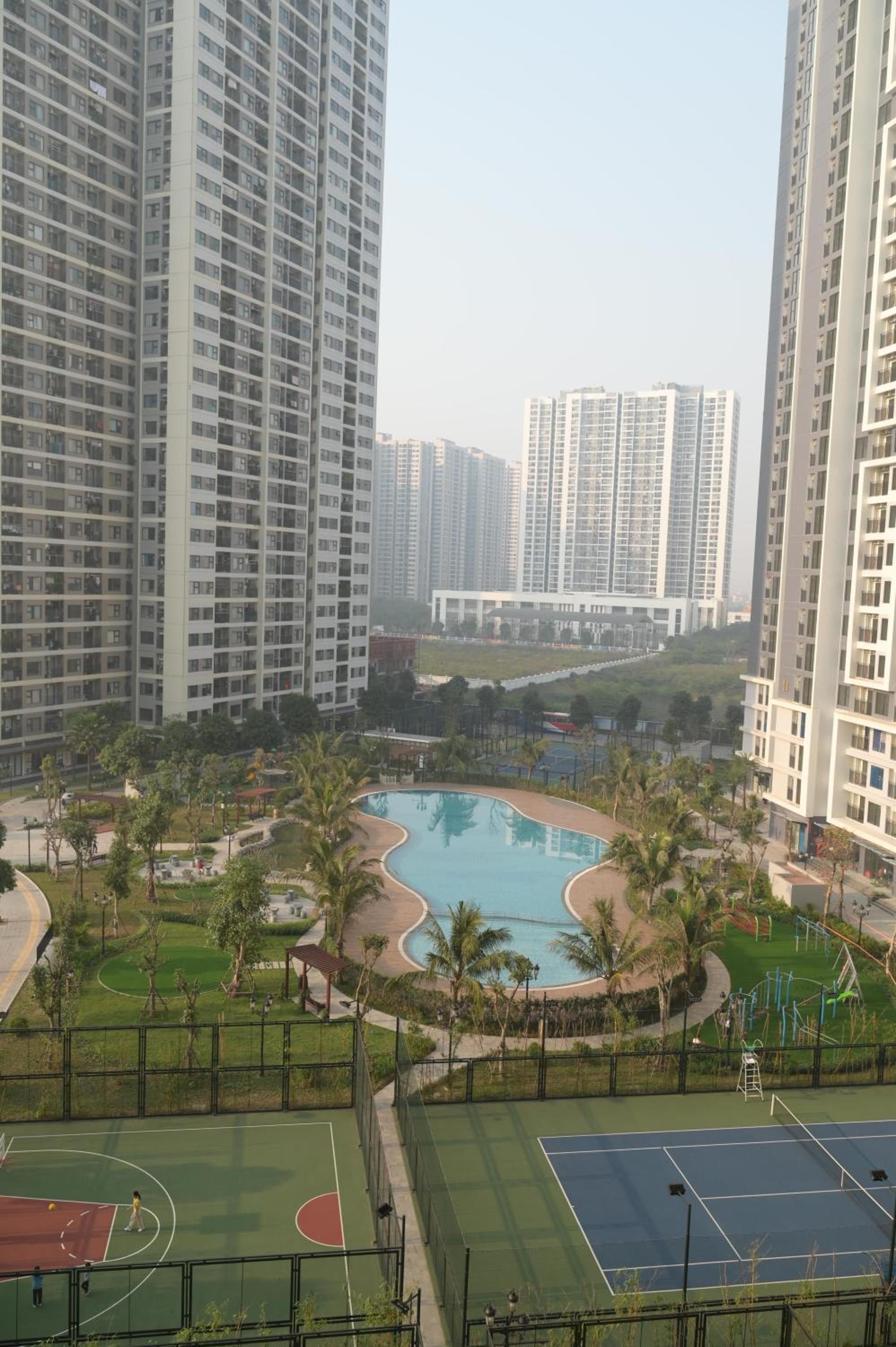 Luxury I3 Smart City 2bed2wc view góc bể bơi
