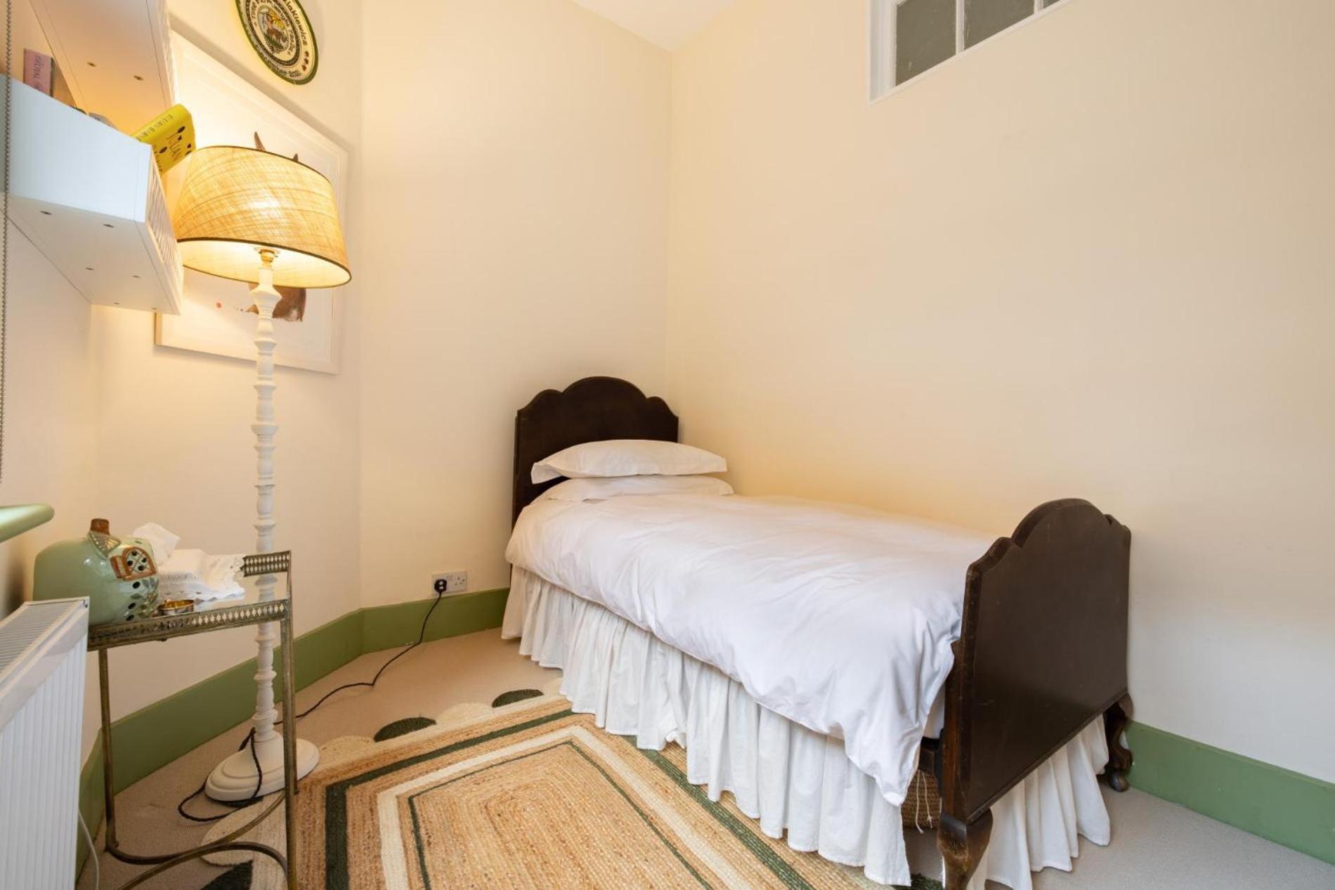 Traditional Treasure – 3 Bedroom Home by Hyde Park
