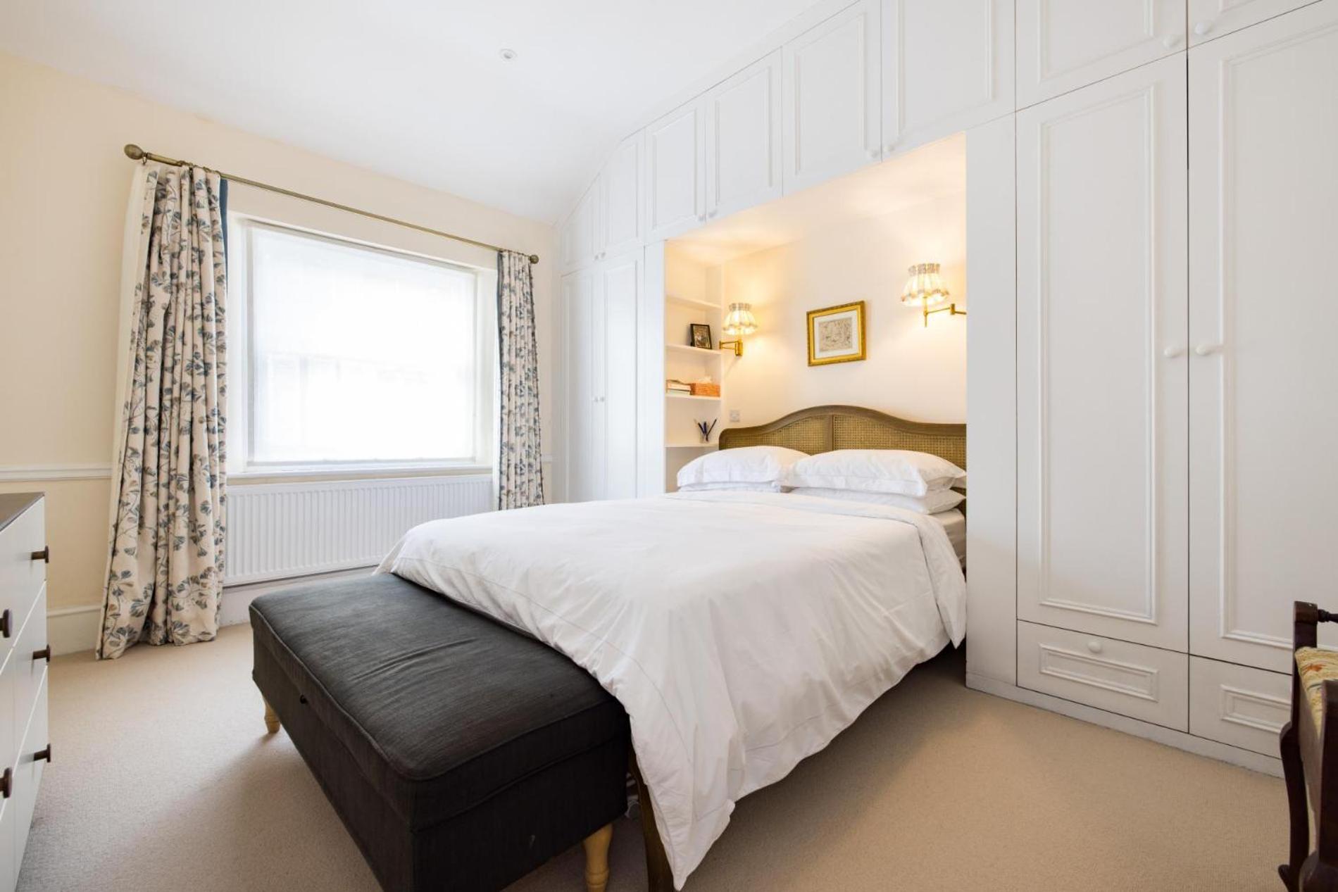 Traditional Treasure – 3 Bedroom Home by Hyde Park