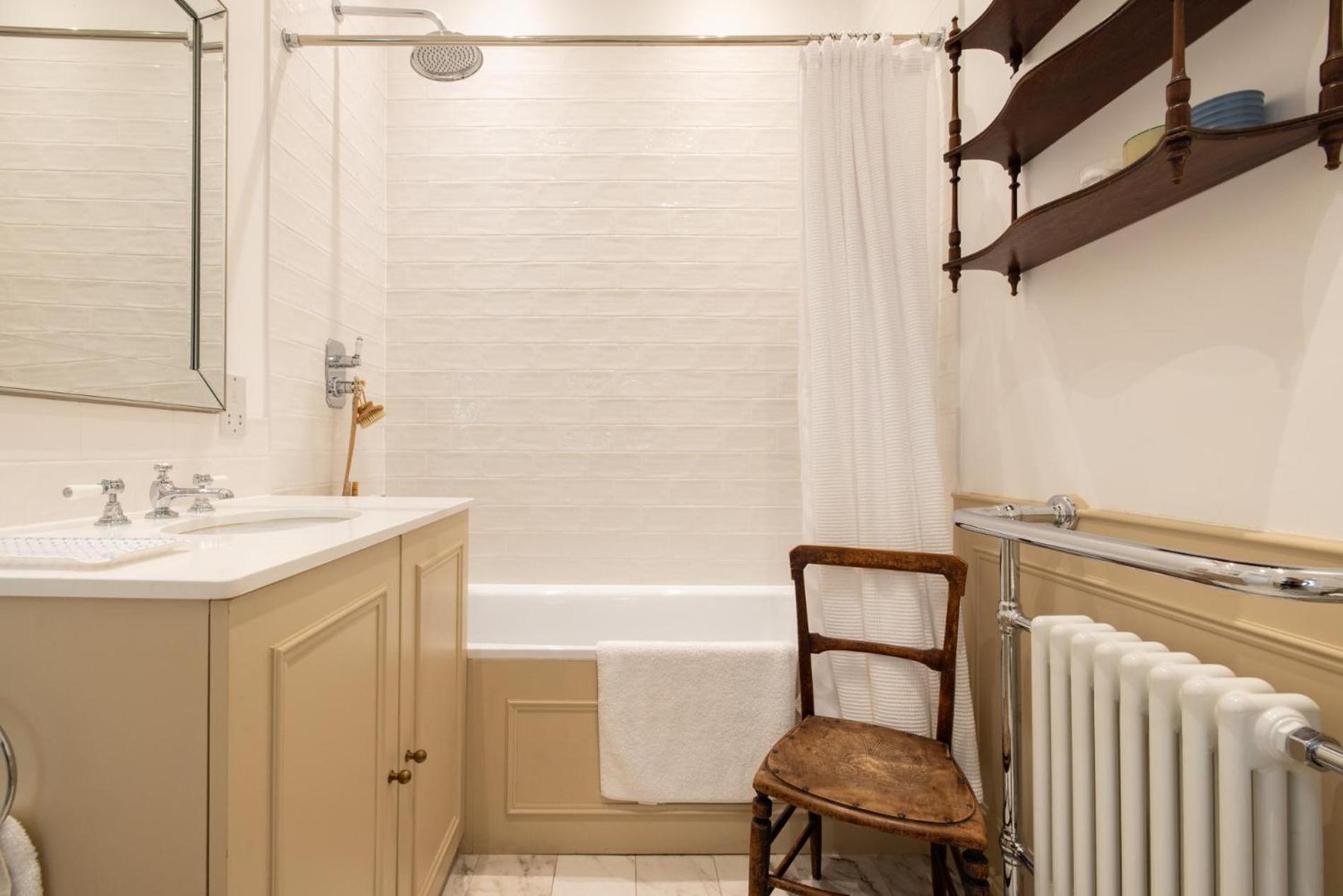 Traditional Treasure – 3 Bedroom Home by Hyde Park