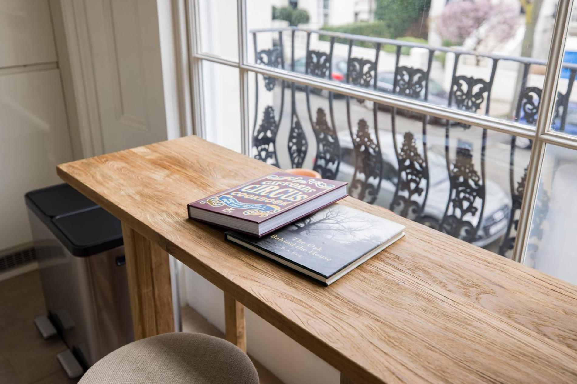 Calm Diva 2 Bedroom in Notting Hill