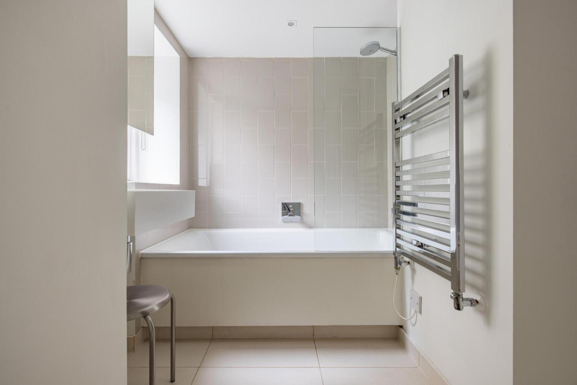 Calm Diva 2 Bedroom in Notting Hill