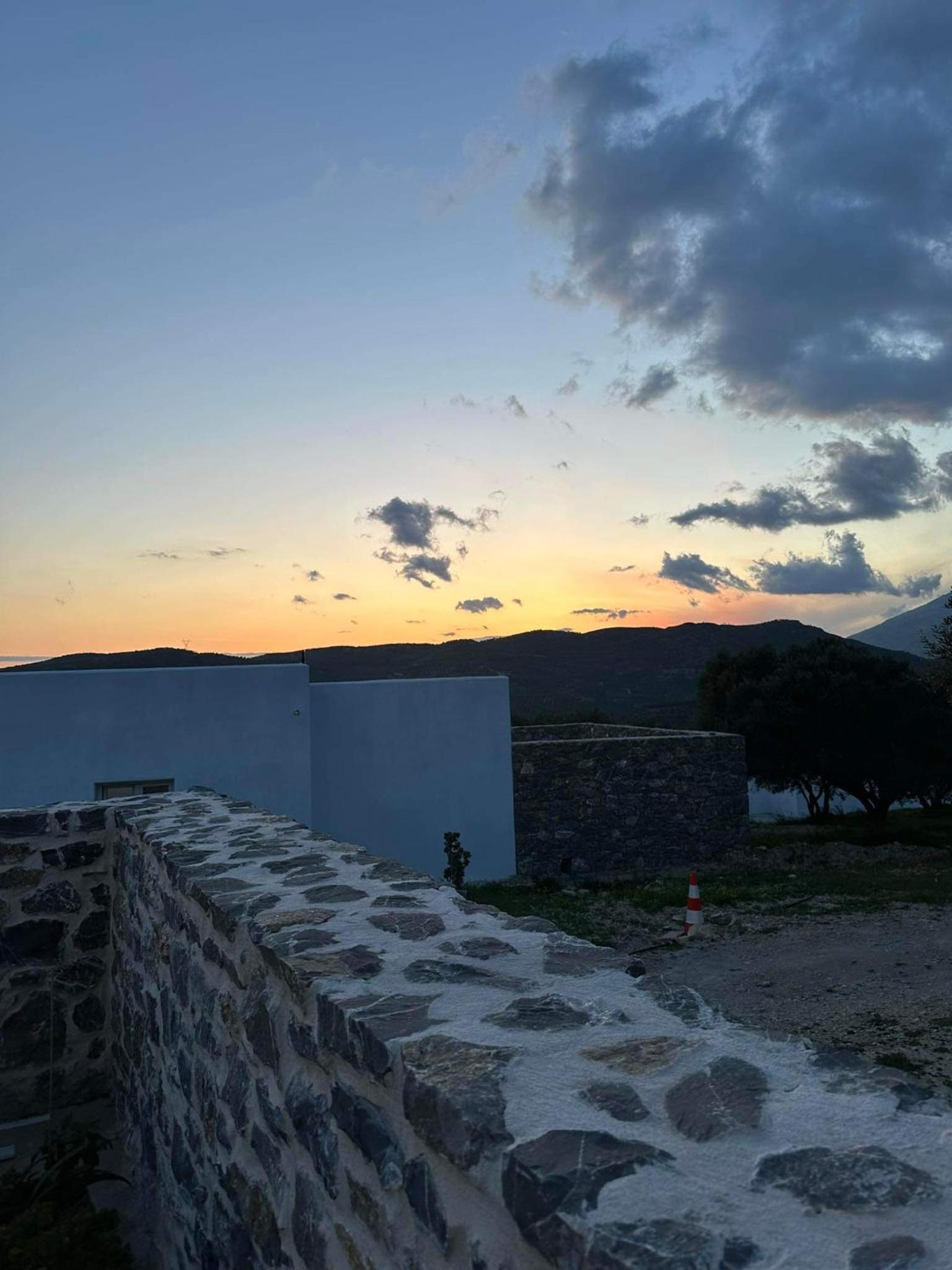 Rouvas Villas