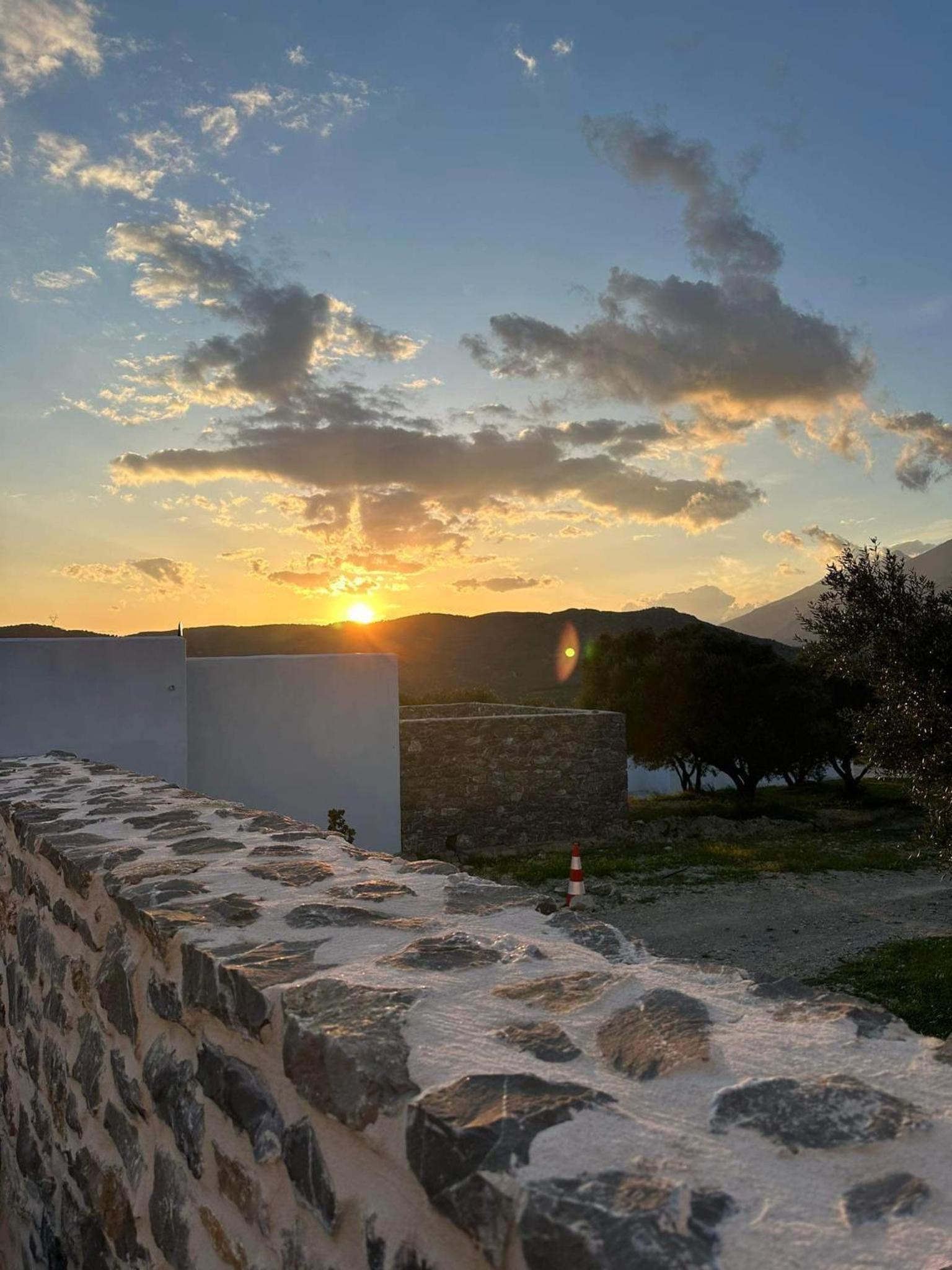 Rouvas Villas