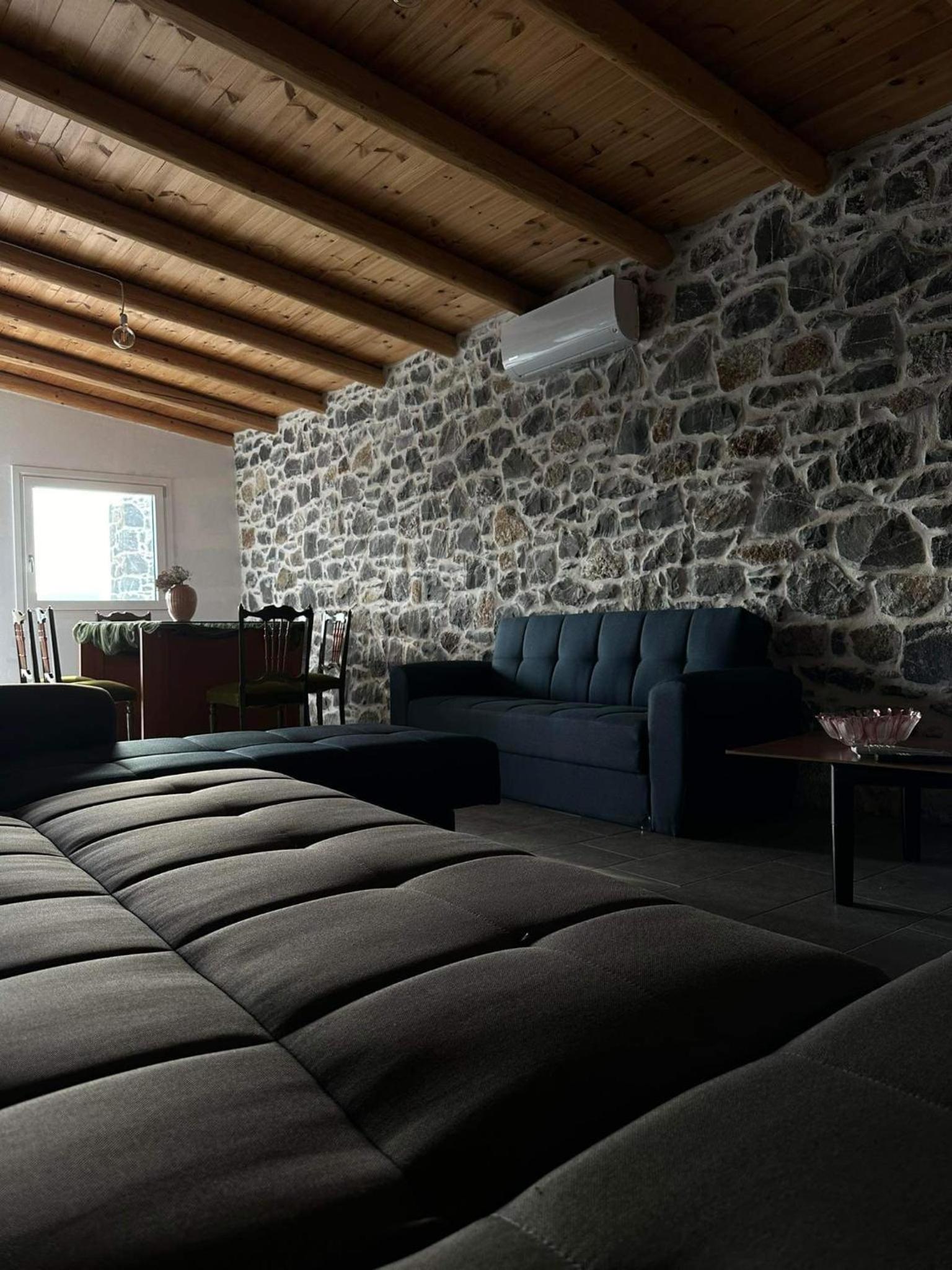 Rouvas Villas