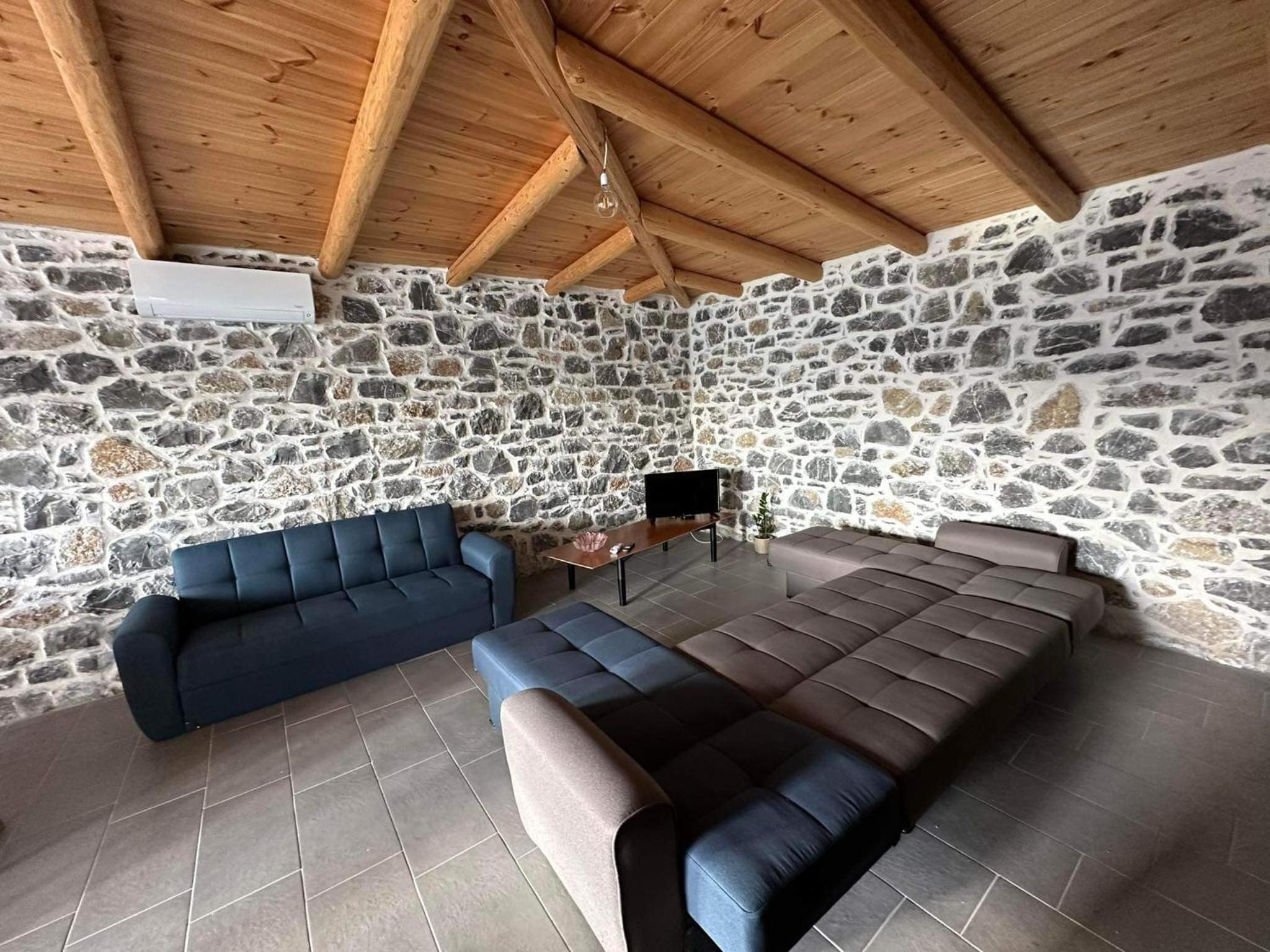 Rouvas Villas