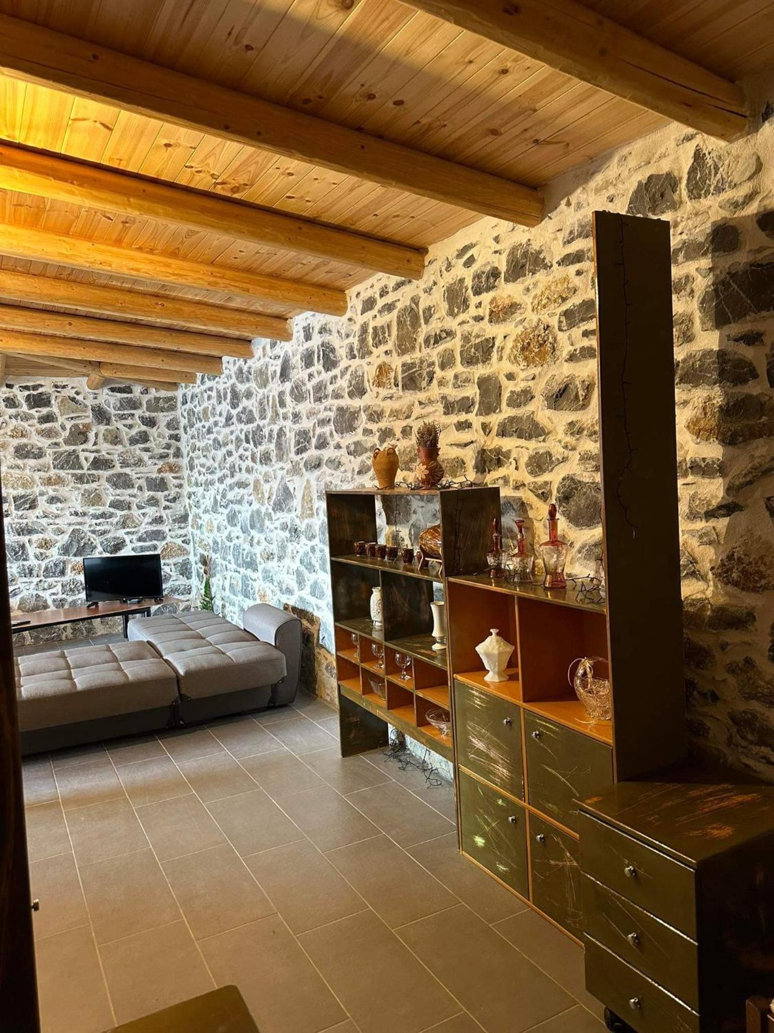 Rouvas Villas