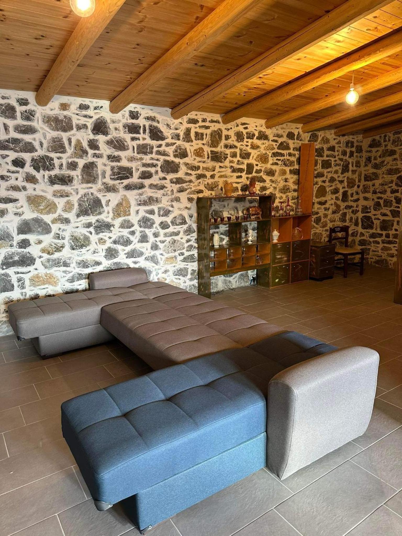 Rouvas Villas