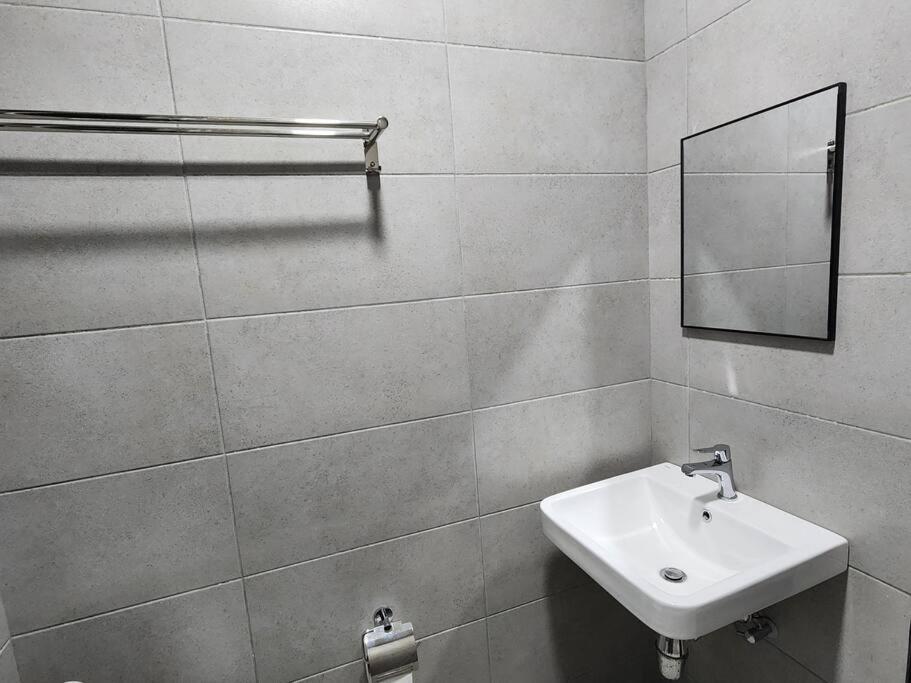 Urban Muji Retreat Suites #3BR #2carparks photo 8
