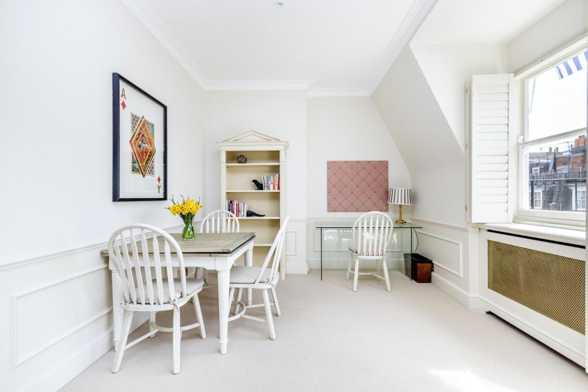 The Baby's Breath 2 bedroom with Patio in Chelsea