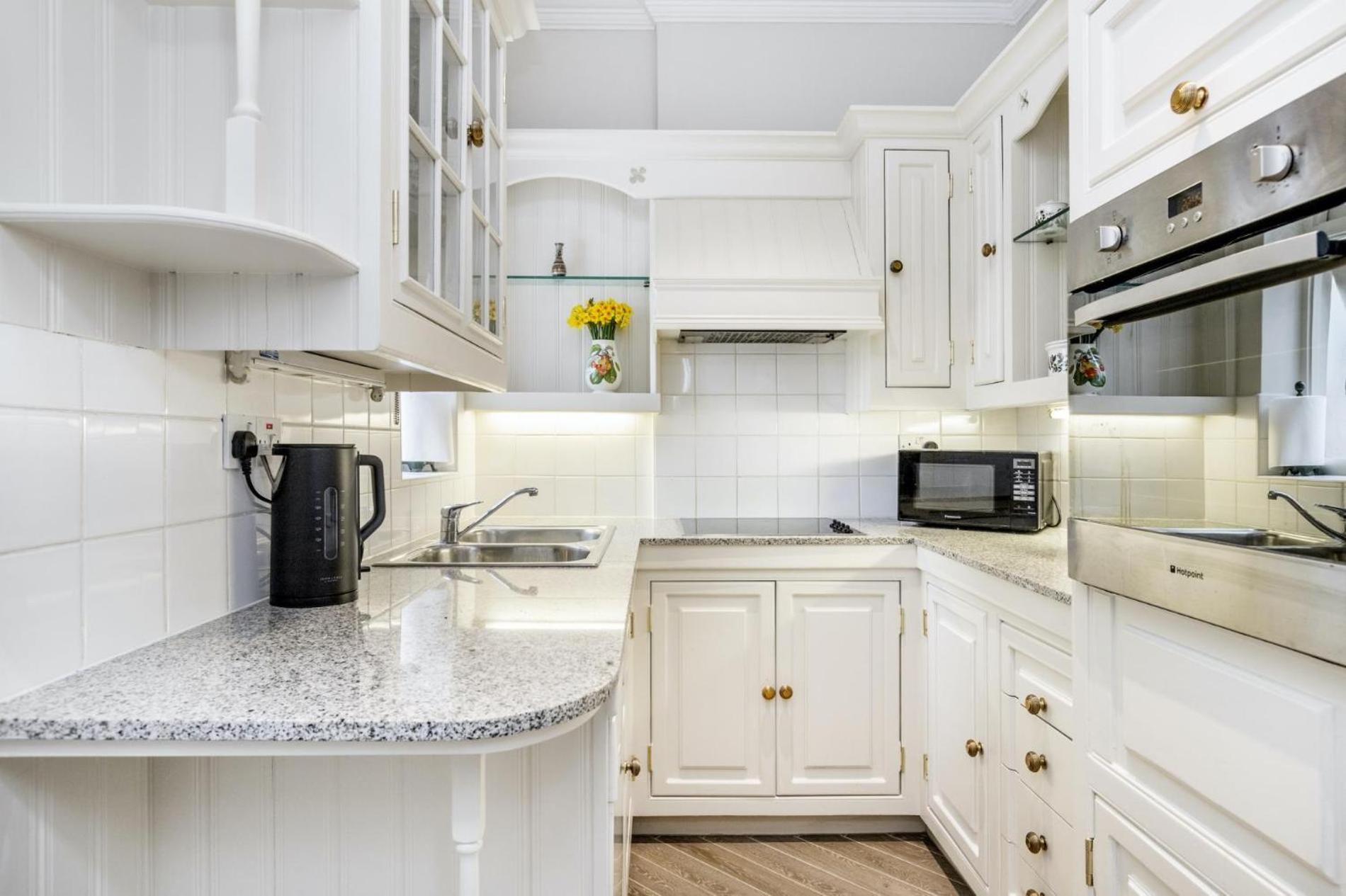 The Baby's Breath 2 bedroom with Patio in Chelsea