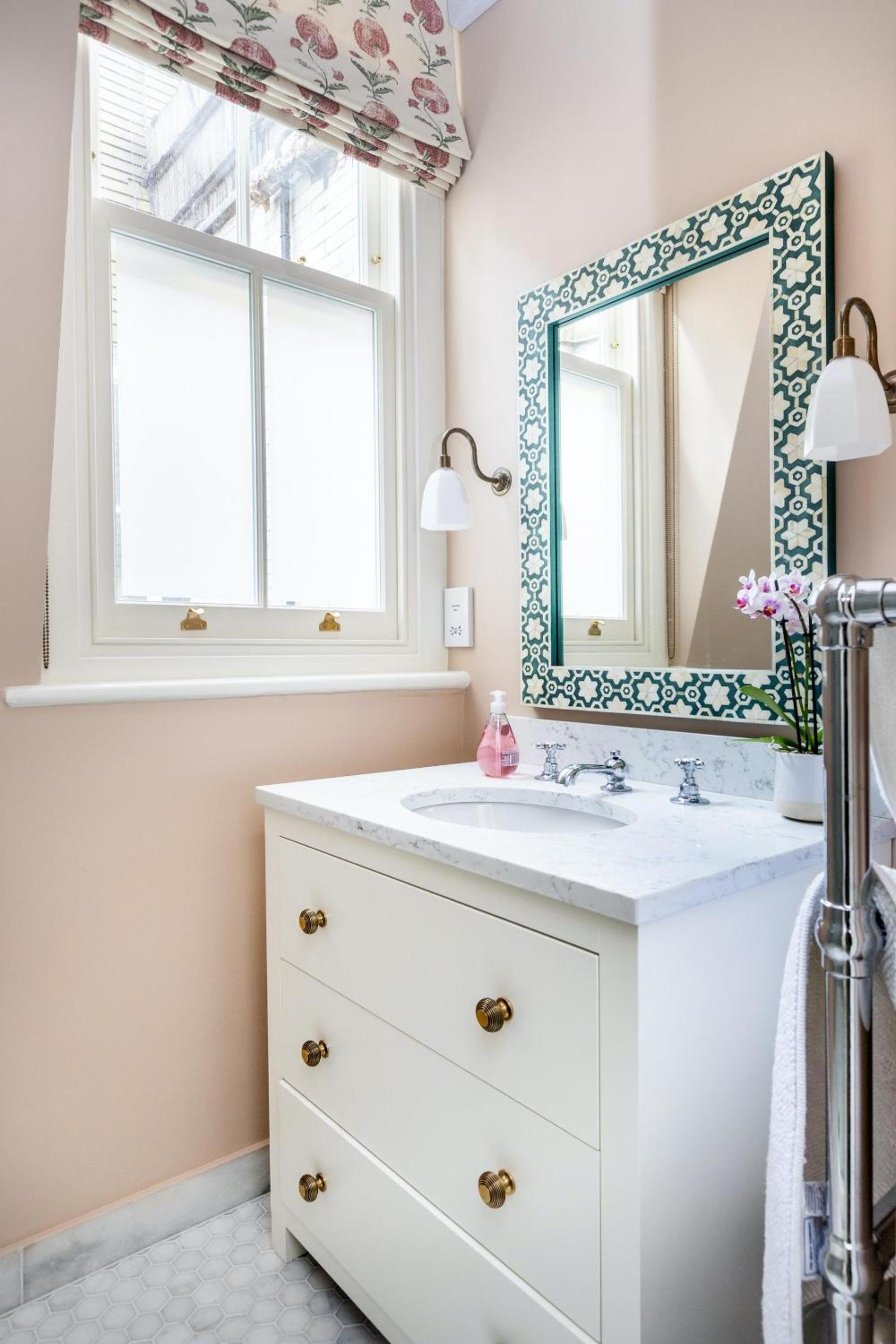 The Baby's Breath 2 bedroom with Patio in Chelsea