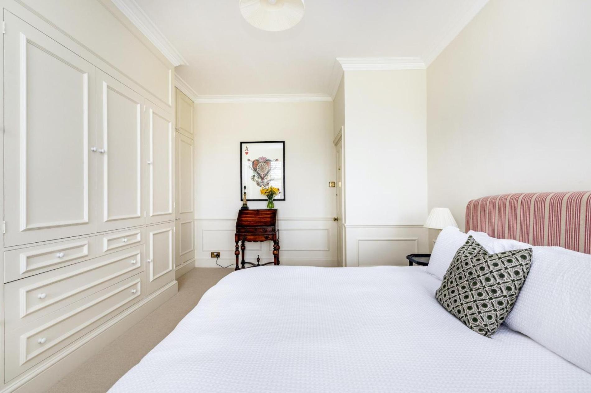 The Baby's Breath 2 bedroom with Patio in Chelsea