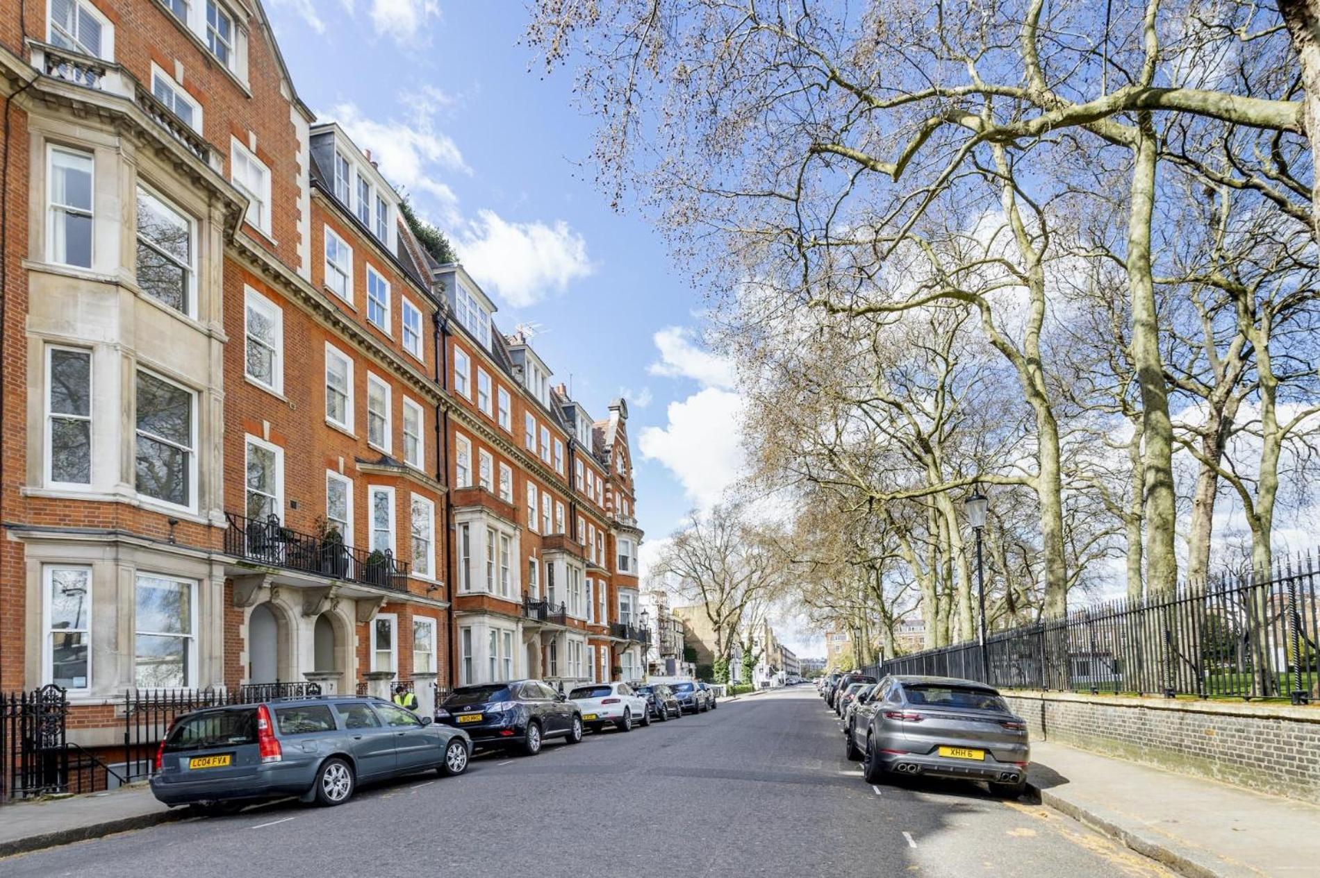 The Baby's Breath 2 bedroom with Patio in Chelsea
