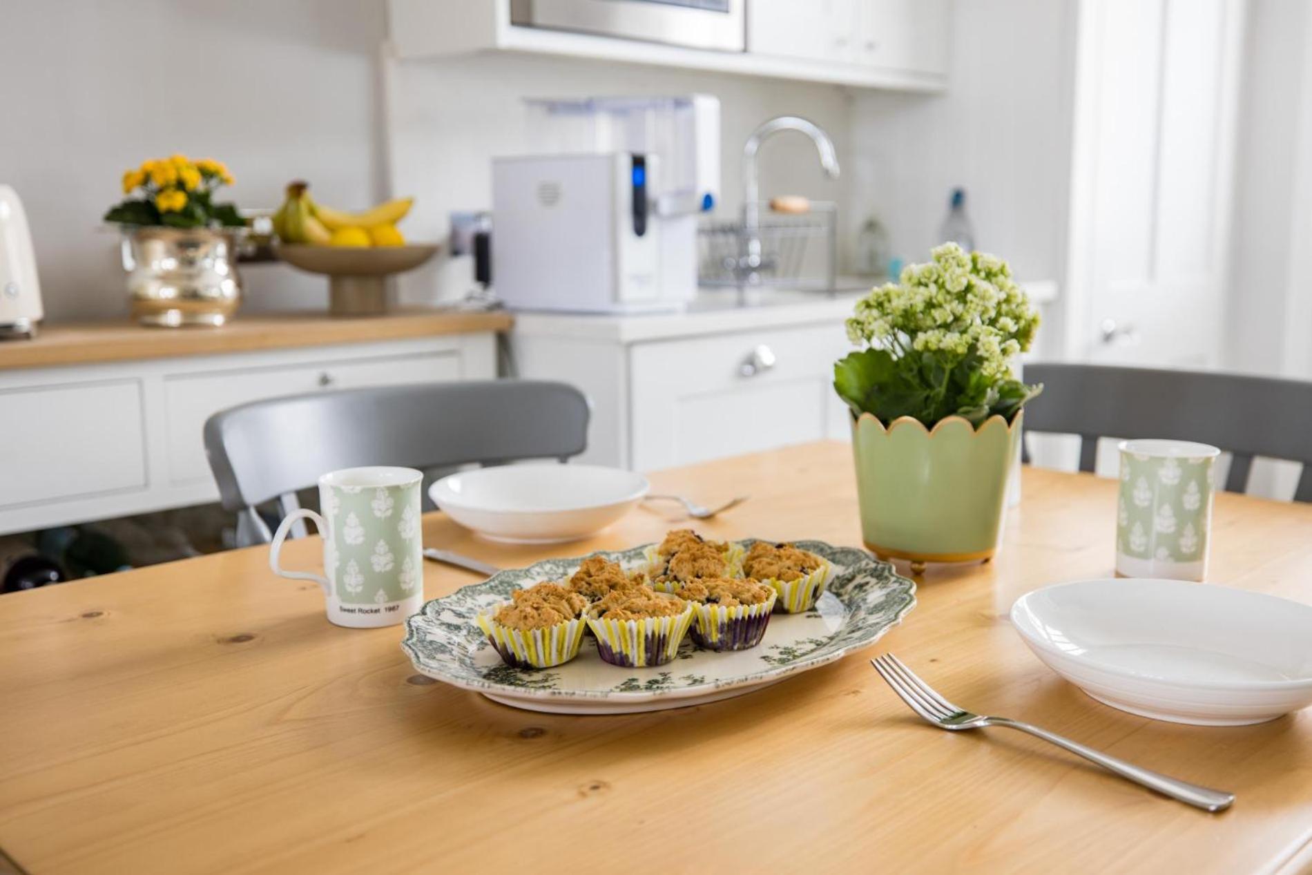 The Montagu – 2 Bedrooms with Terrace in Kensington