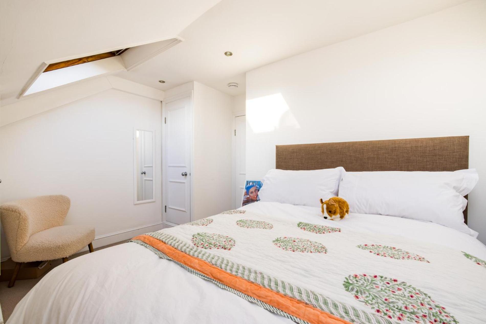 The Montagu – 2 Bedrooms with Terrace in Kensington