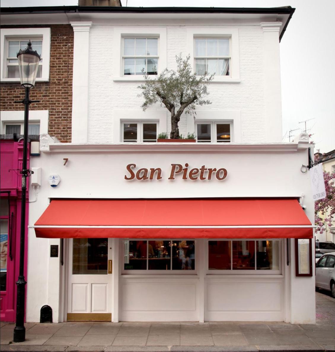 The Montagu – 2 Bedrooms with Terrace in Kensington