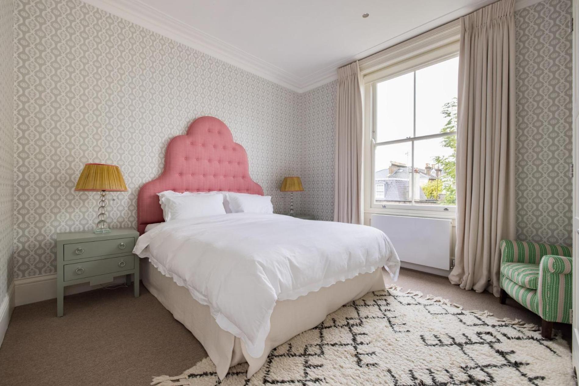 Kensington Luxury - 2 Bedrooms